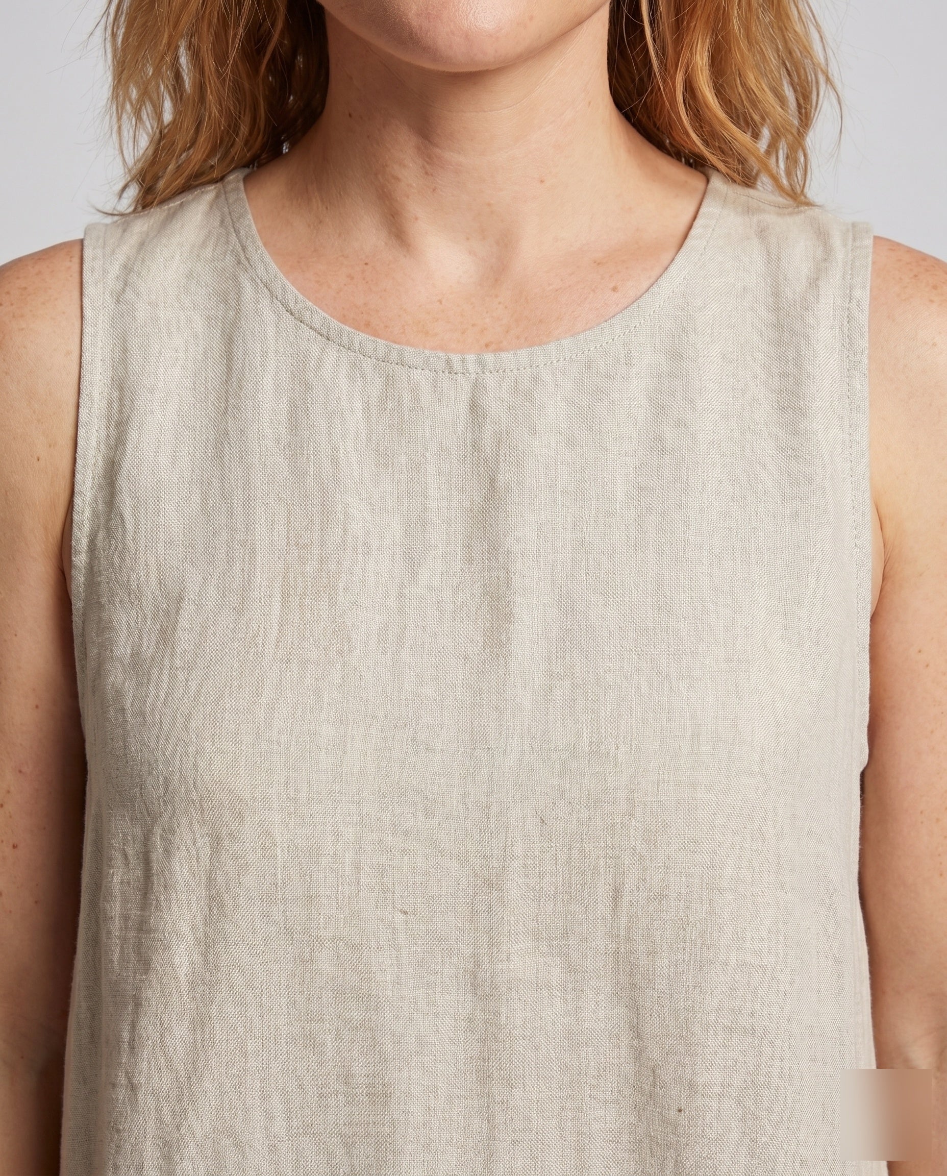Damen luftiges Leinen-Midikleid im entspannten Schnitt mit minimalistischer Silhouette - Image 3