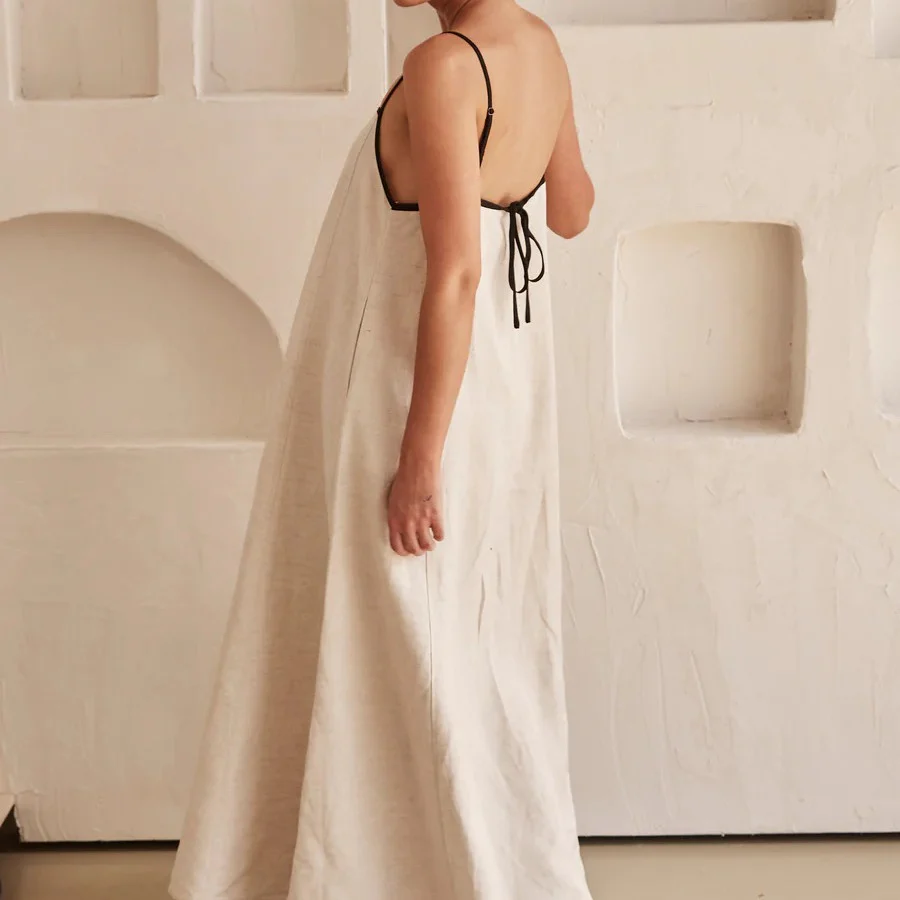 Damen luftiges Maxikleid mit feinen Trägern und elegantem Schnitt R&B - Image 3