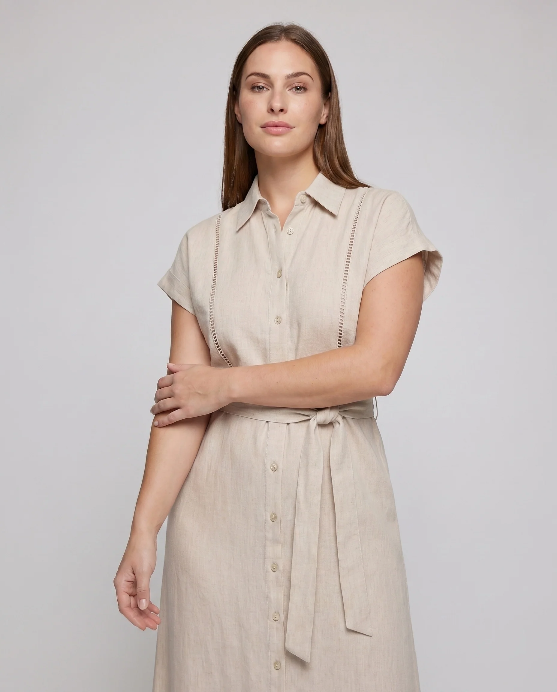 Damen luftiges Maxikleid mit Taillengürtel und elegantem Knopf-Design - Image 2