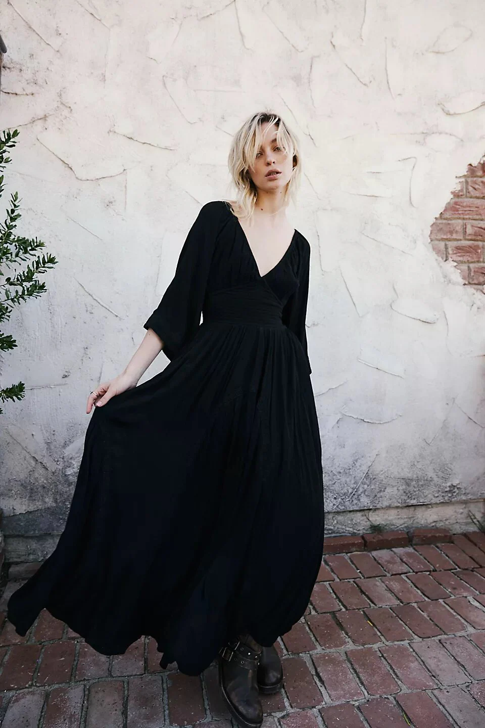 Damen luftiges Maxikleid mit tiefem V-Ausschnitt und praktischen Taschen R&B - Image 7