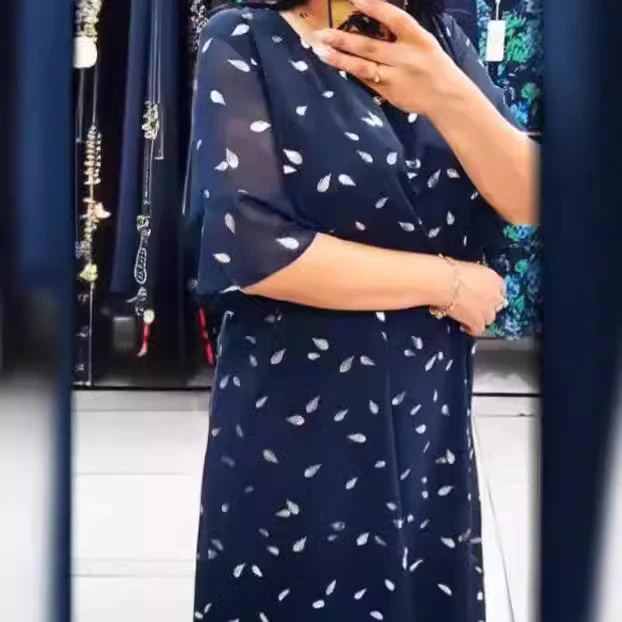 Damen Luftiges Sommerkleid mit floralem Design und chiffonartigem Oberteil R&B - Image 3