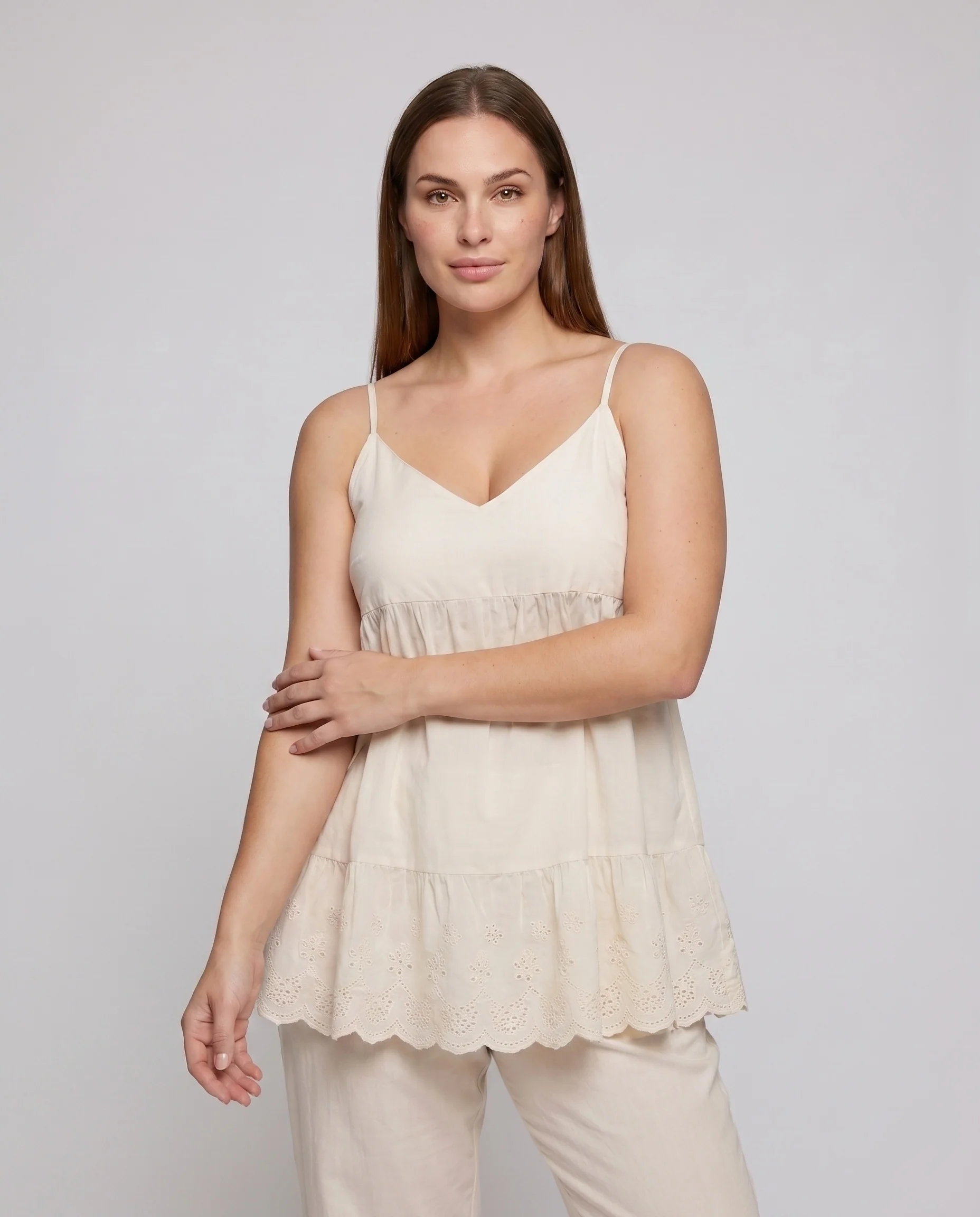 Damen luftiges Spaghettiträger-Top mit Rüschendetails - Image 2