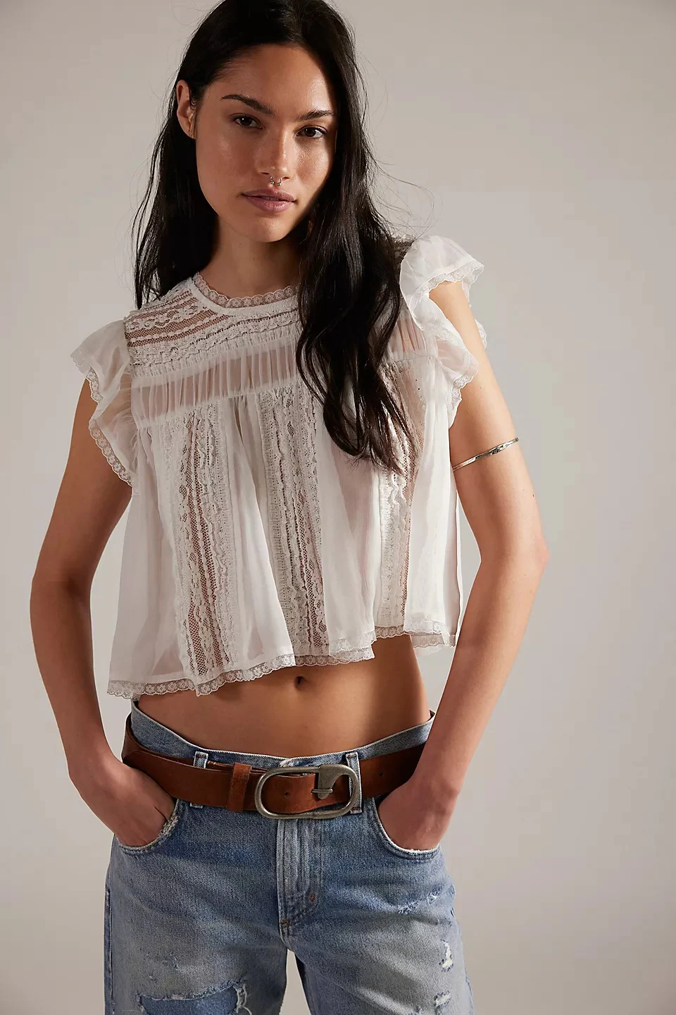 Damen Luftiges Spitzenoberteil mit Rüschendetails R&B - Image 8