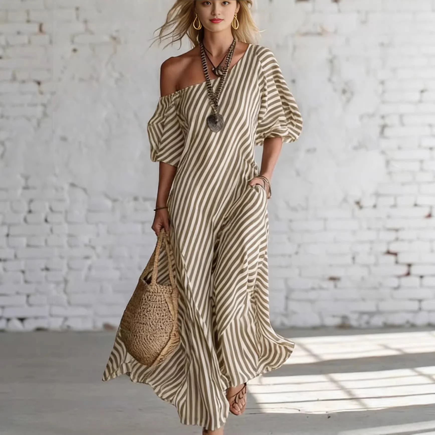 Damen Maxikleid mit asymmetrischem Schnitt und auffälligen Streifen R&B - Image 2