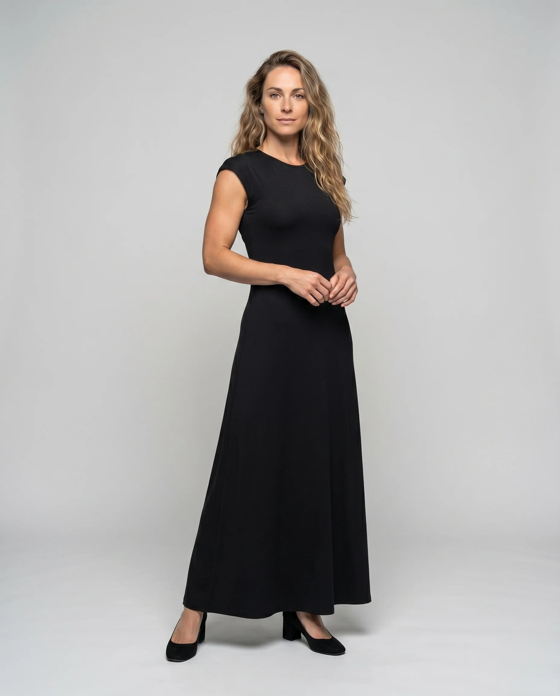 Damen Maxikleid mit elegantem Schnitt und fließendem Stoff R&B
