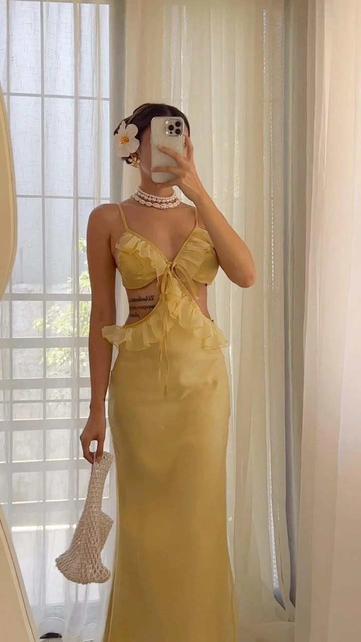 Damen Maxikleid mit fröhlichem Rüschendesign und tiefer Frontschlitz R&B - Image 6