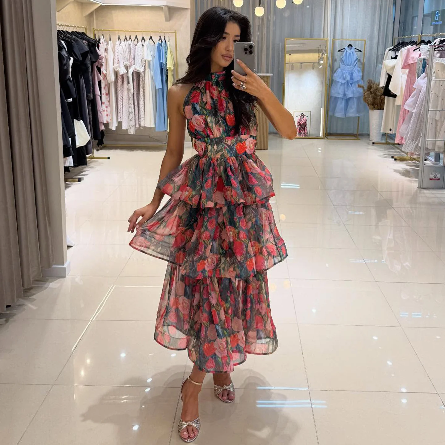 Damen Maxikleid mit transparenten Schichten und floralem Design R&B - Image 7