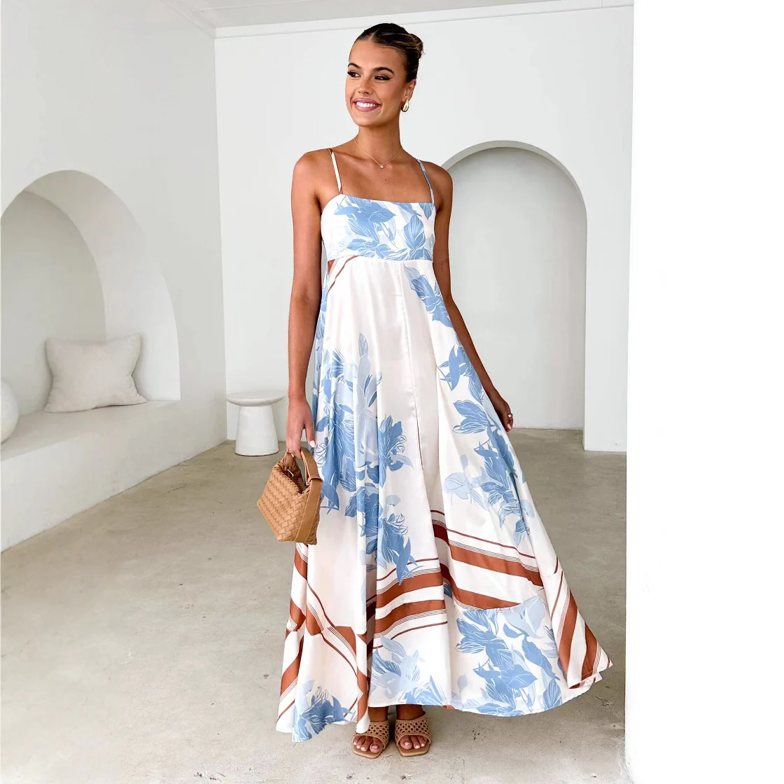 Damen Maxikleid mit verspieltem Blumendesign und ausgeschnittenen Details R&B - Image 5