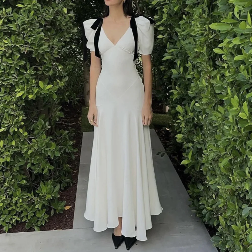 Damen Maxikleid mit voluminösen Puffärmeln und elegantem V-Ausschnitt R&B - Image 4