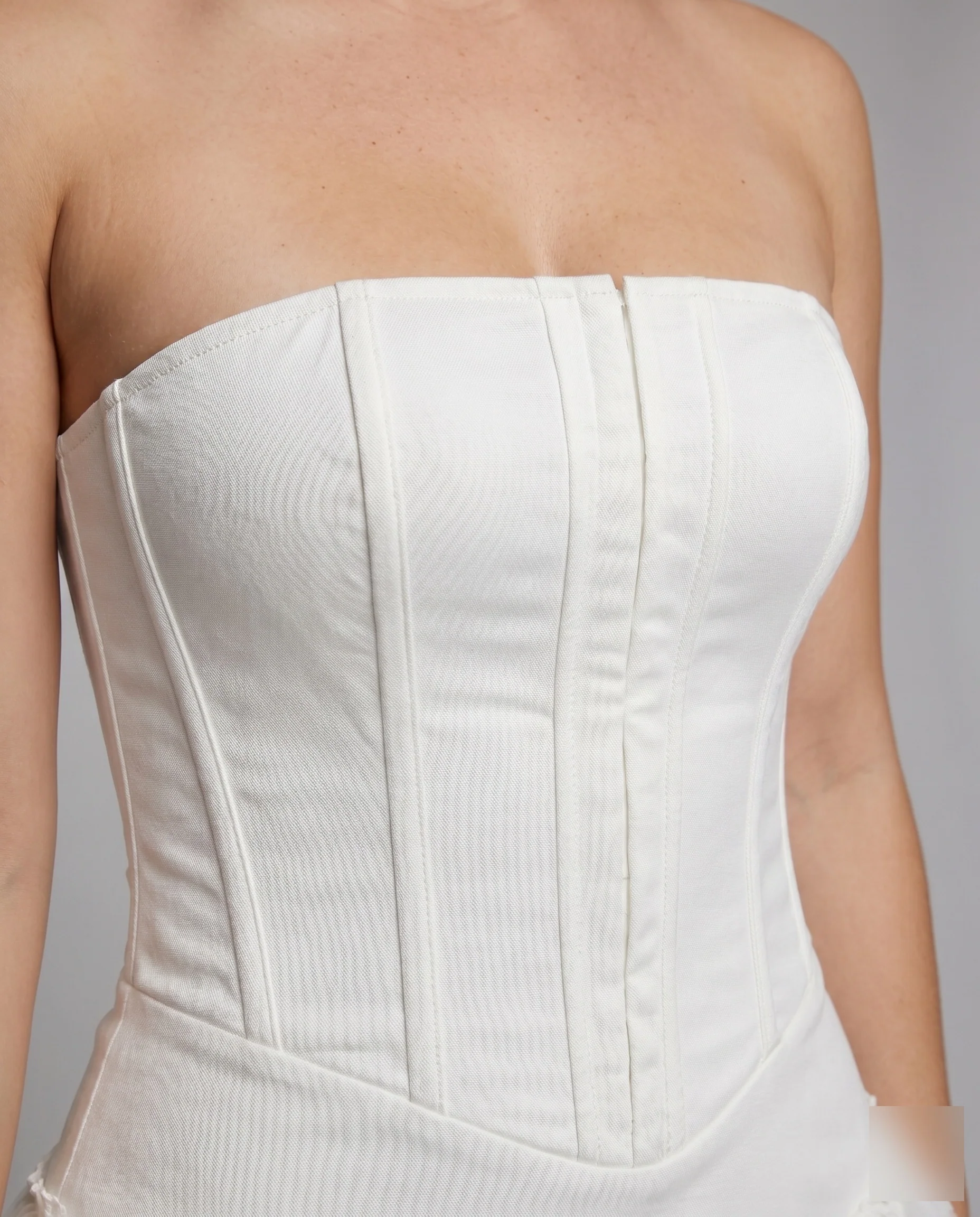 Damen_maximal längenes Kleid mit eleganten Rüschendetails und schimmernder Oberfläche R&B - Image 3