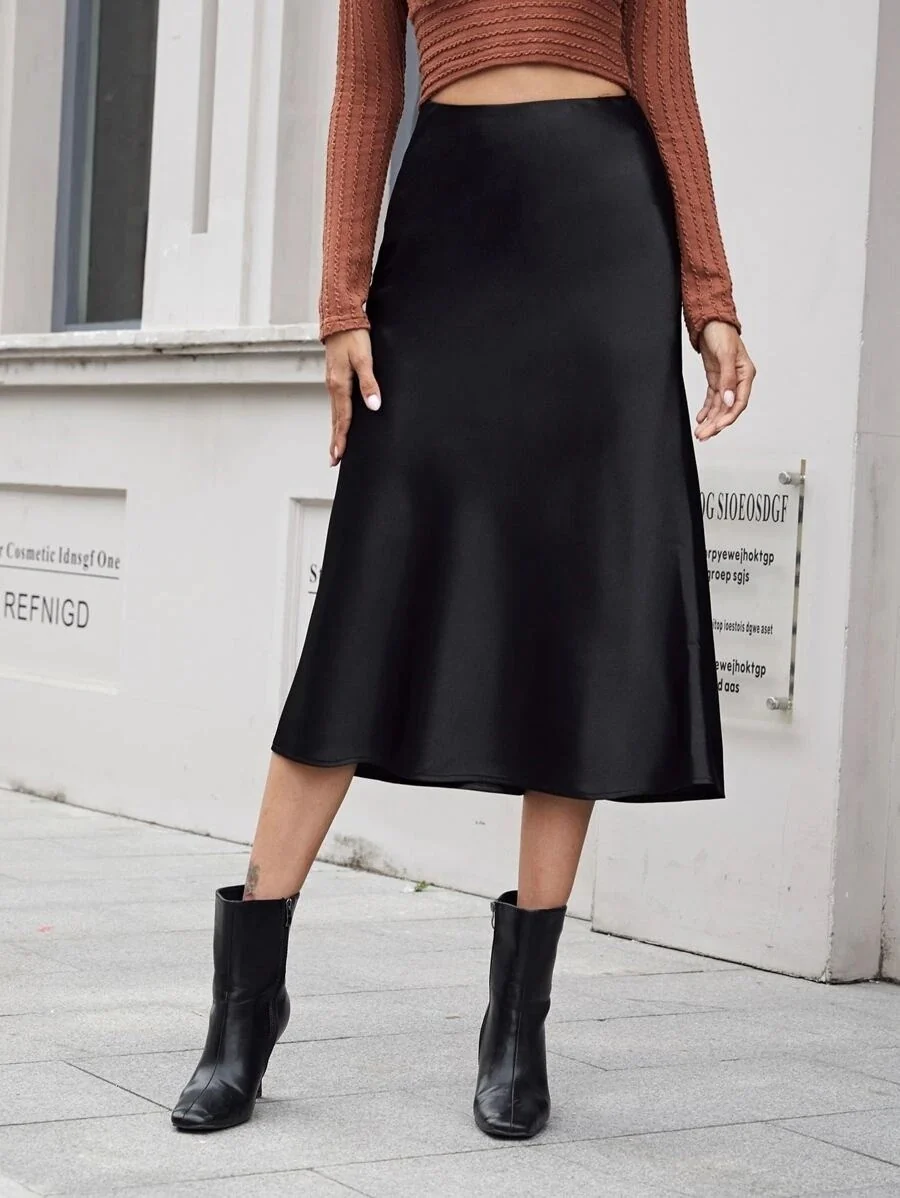Damen Midi-Rock aus glänzendem Satin mit geschnittenem Saum R&B - Image 7