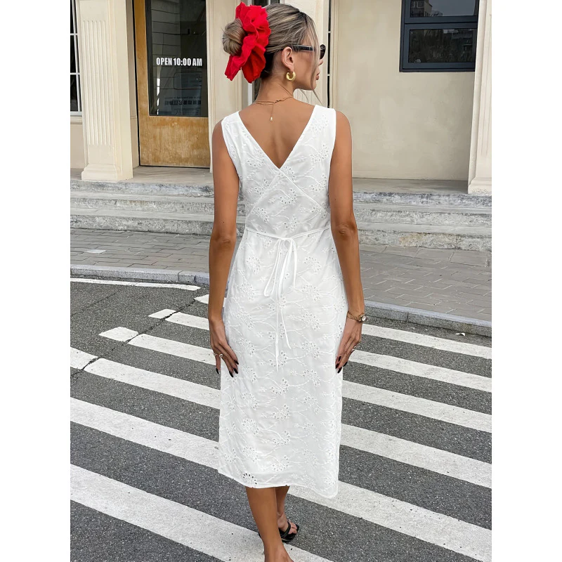 Damen Midikleid mit eleganter Lochstickerei und V-Ausschnitt R&B - Image 2