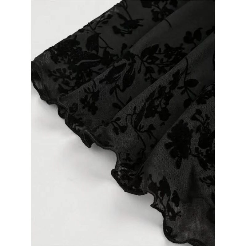 Damen Mini-Kleid mit floralen Spitzenärmeln und verführerischem Ausschnitt R&B - Image 3