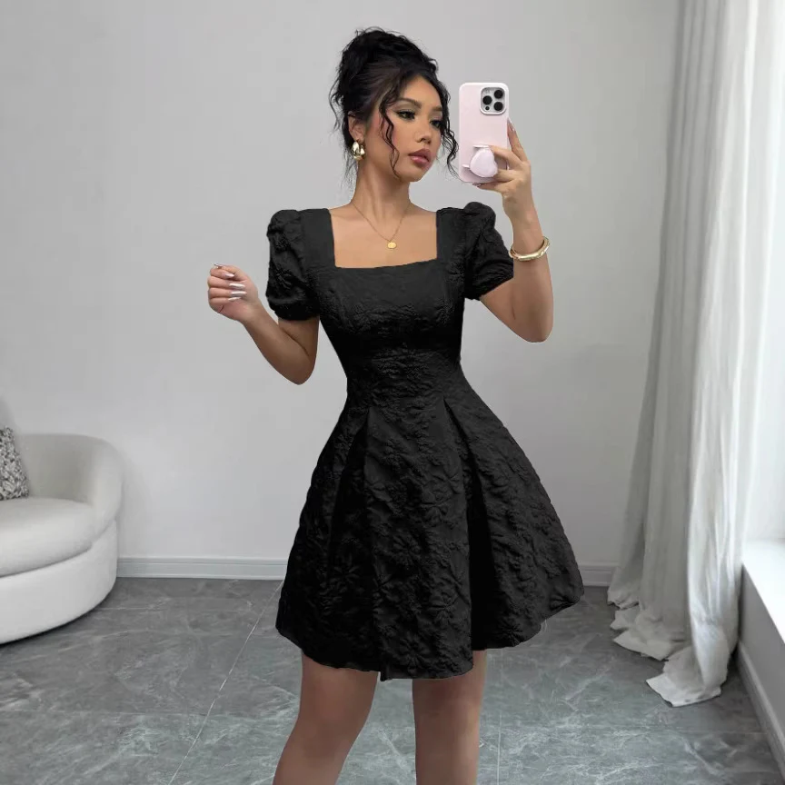Damen Minikleid mit strukturiertem Blumendesign und Puffärmeln R&B - Image 3