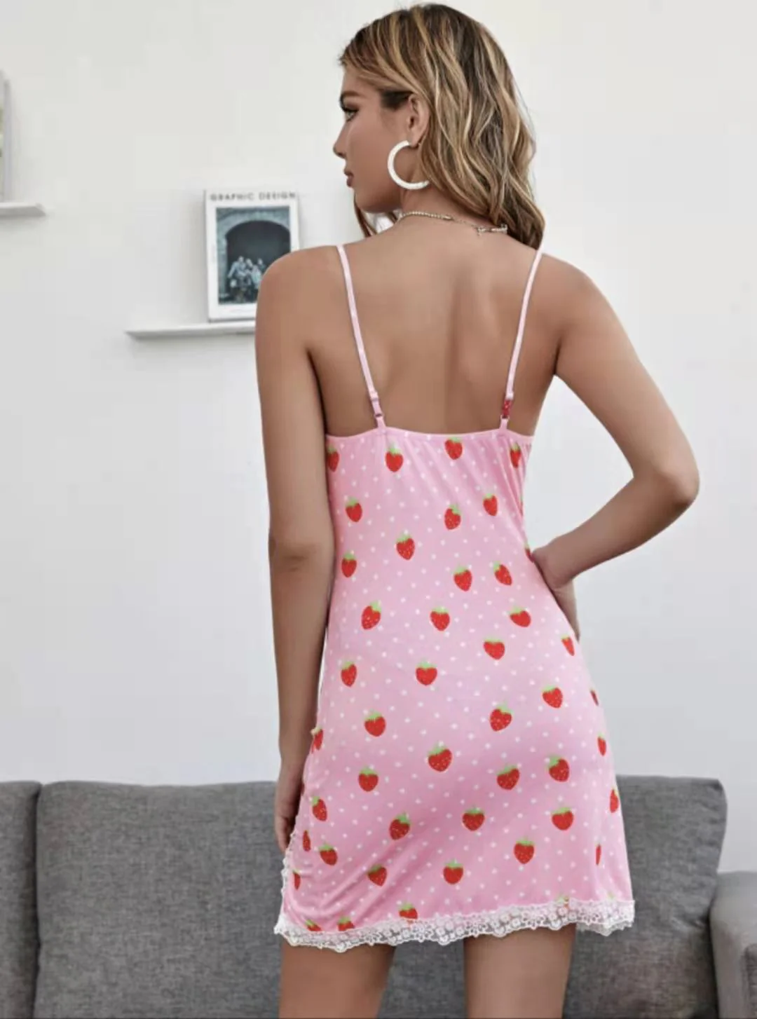 Damen Minikleid mit verspieltem Erdbeermuster und Spitzenakzenten R&B - Image 4