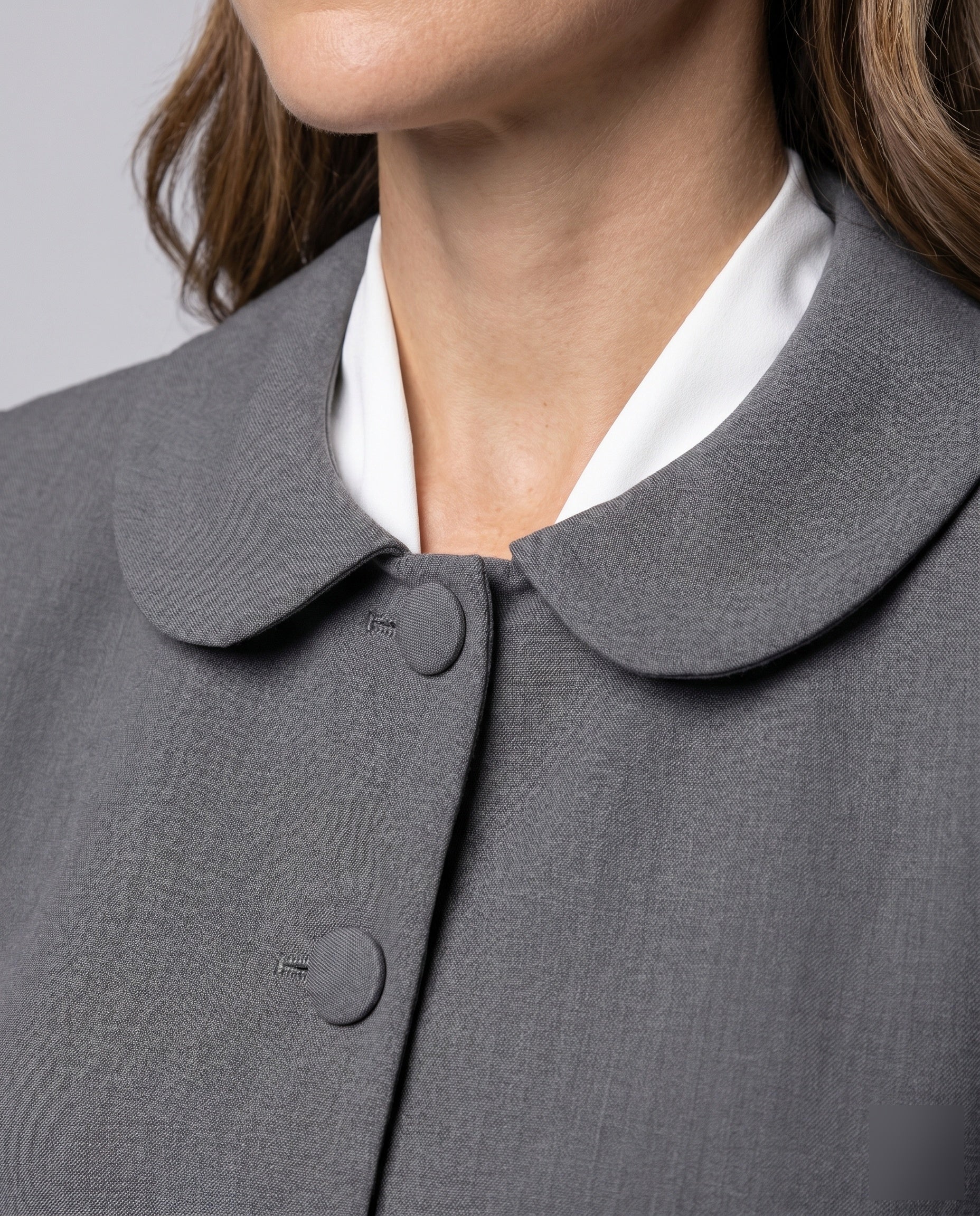 Damen Modische Blazerjacke mit runden Knöpfen und dekorativem Kragen R&B - Image 3