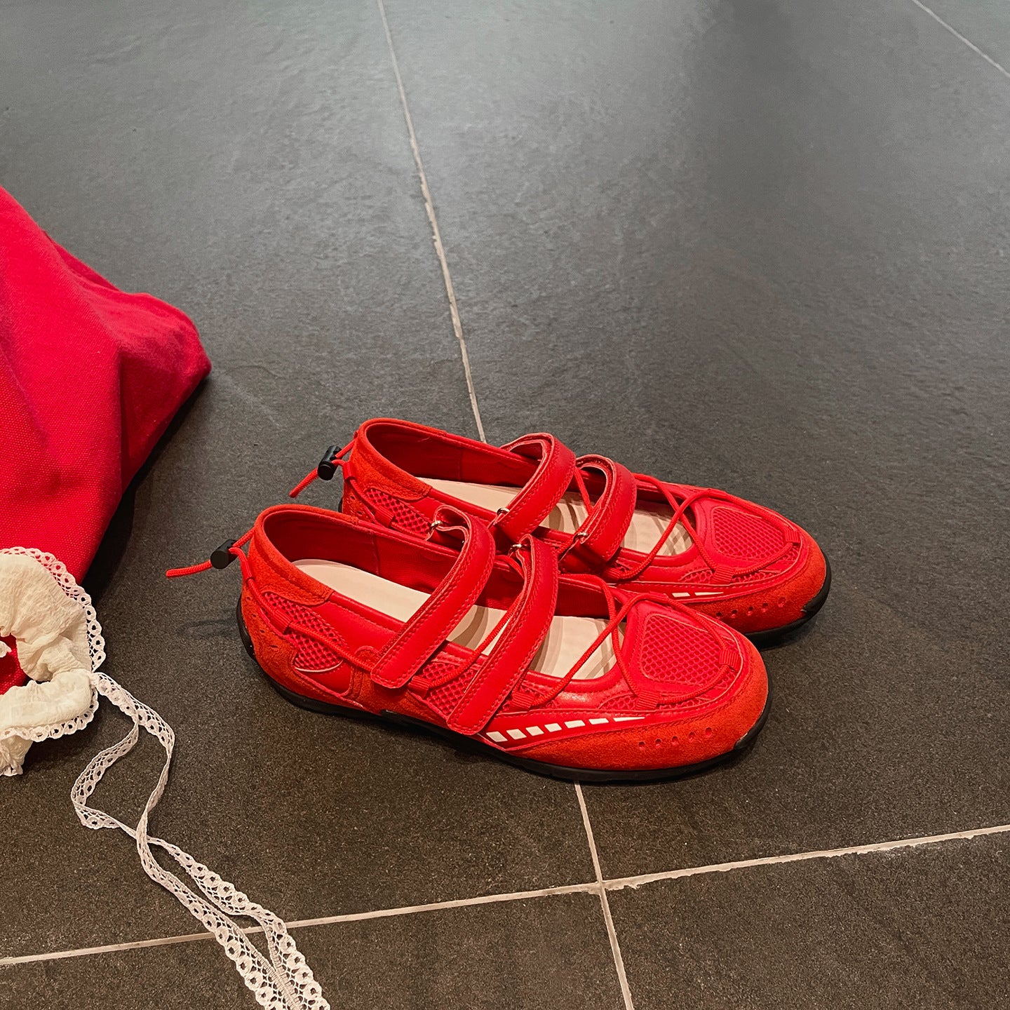 Damen modische Halbschuhe mit praktischem Klettverschluss und atmungsaktiver Mesh-Oberfläche R&B - Image 7