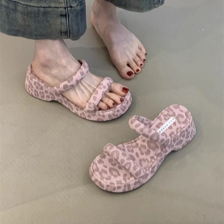 Damen modische Plateausandalen mit breiten Riemen und ergonomischer Sohle R&B