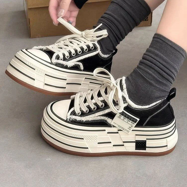 Damen modische Plateausneaker mit ausgefranstem Design und tiefem Profil R&B - Image 2