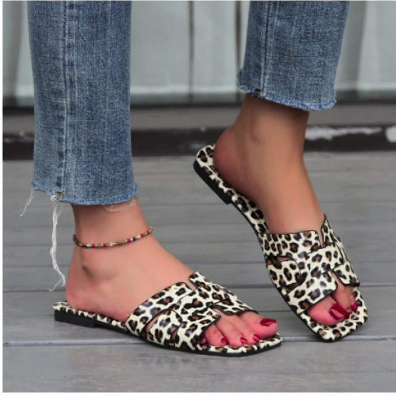 Damen modische Slip-On Sandalen mit Leopardenmuster und bequemer Fußbettgestaltung R&B - Image 26
