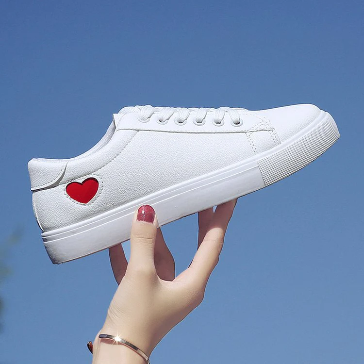 Damen modische Sneaker mit Herzen-Applikation und rutschfester Sohle Heidi-Mode - Image 6