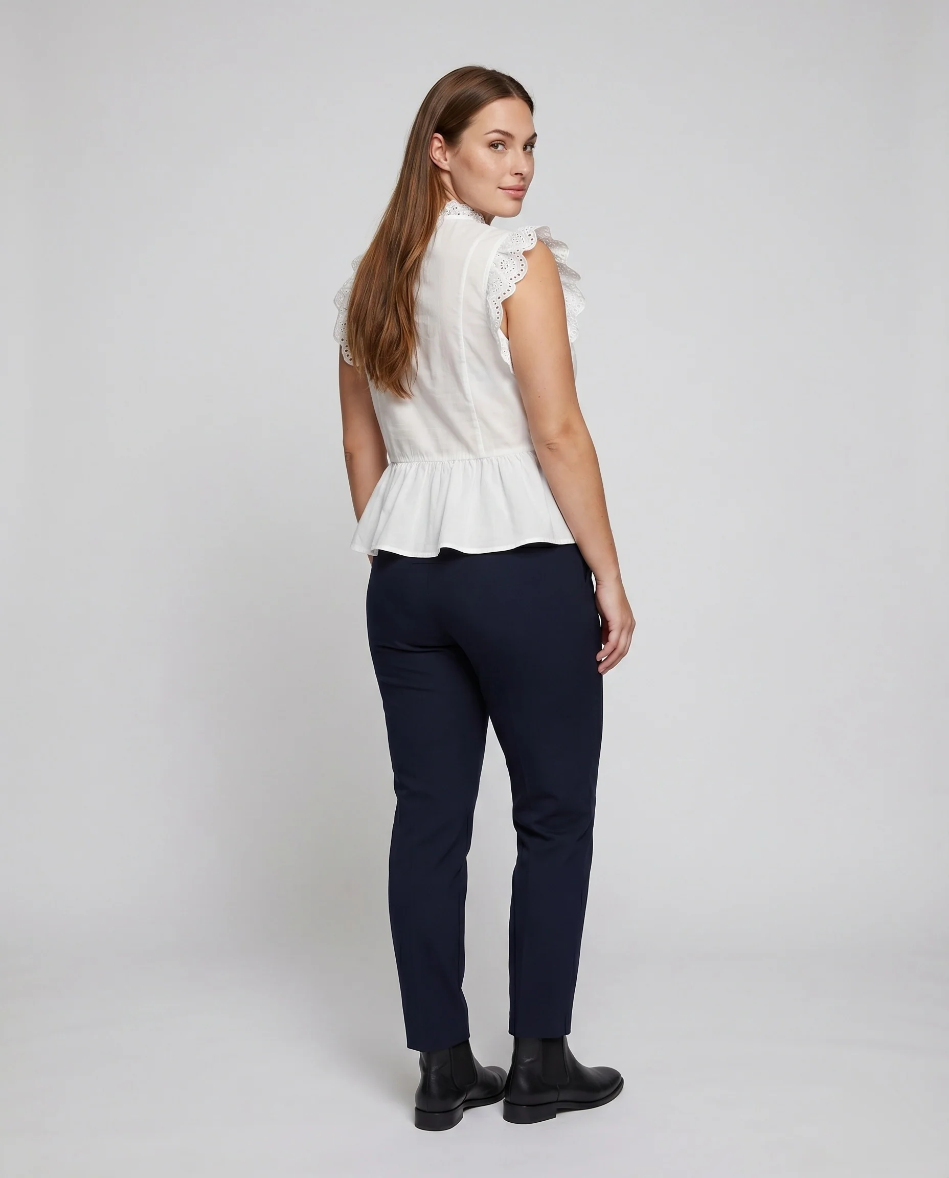 Damen Spitzenbluse Stufenvolants Biesenfront Perlenknopfleiste - Image 4
