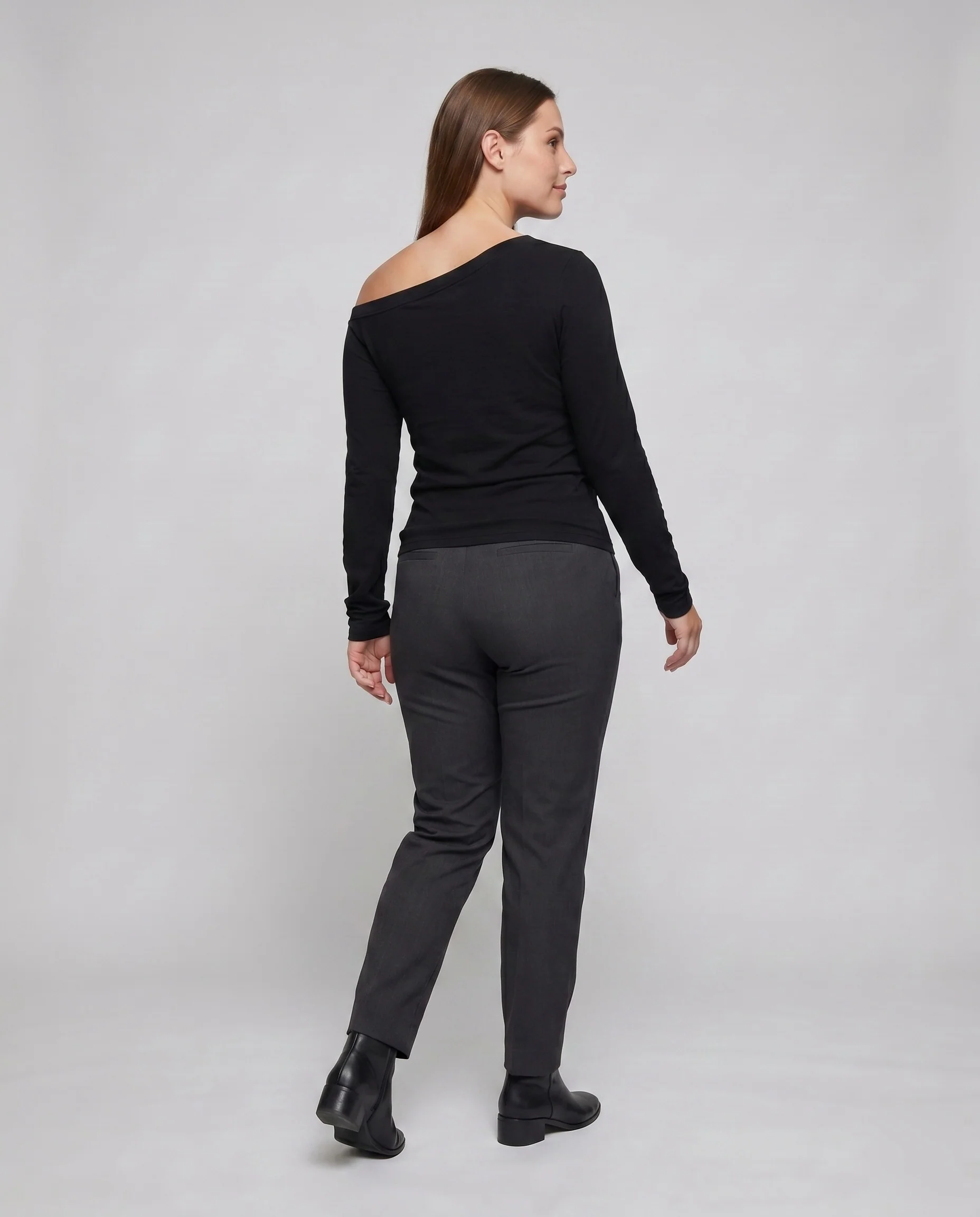 Damen nan einseitig schulterfreies Langarm-Feinstrickshirt mit verlängerten Bündchen und taillierter Silhouette - Image 4