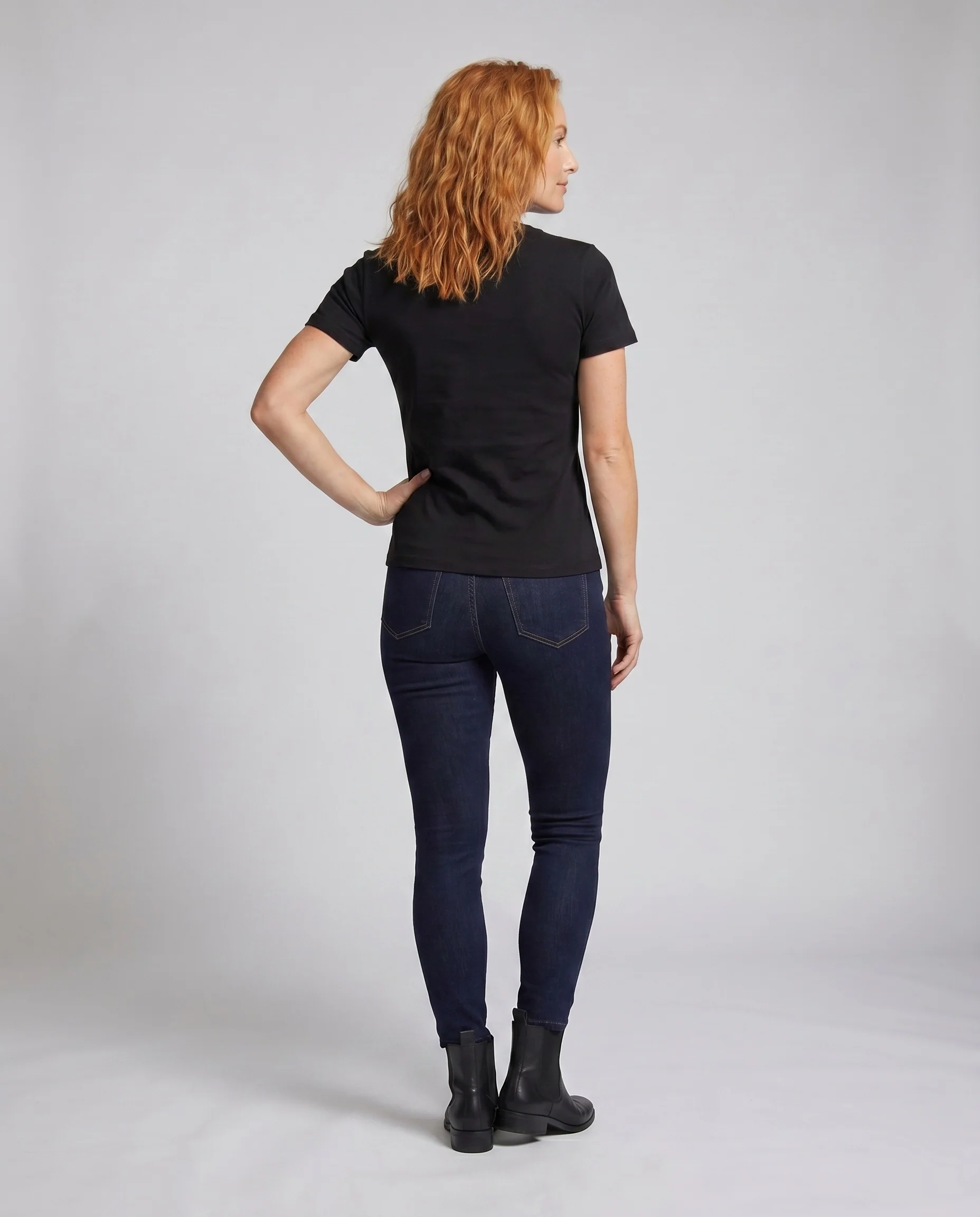 Damen nan entspannt geschnittenes Kurzarmshirt mit asymmetrischem Saum und feinem Baumwollmix - Image 4
