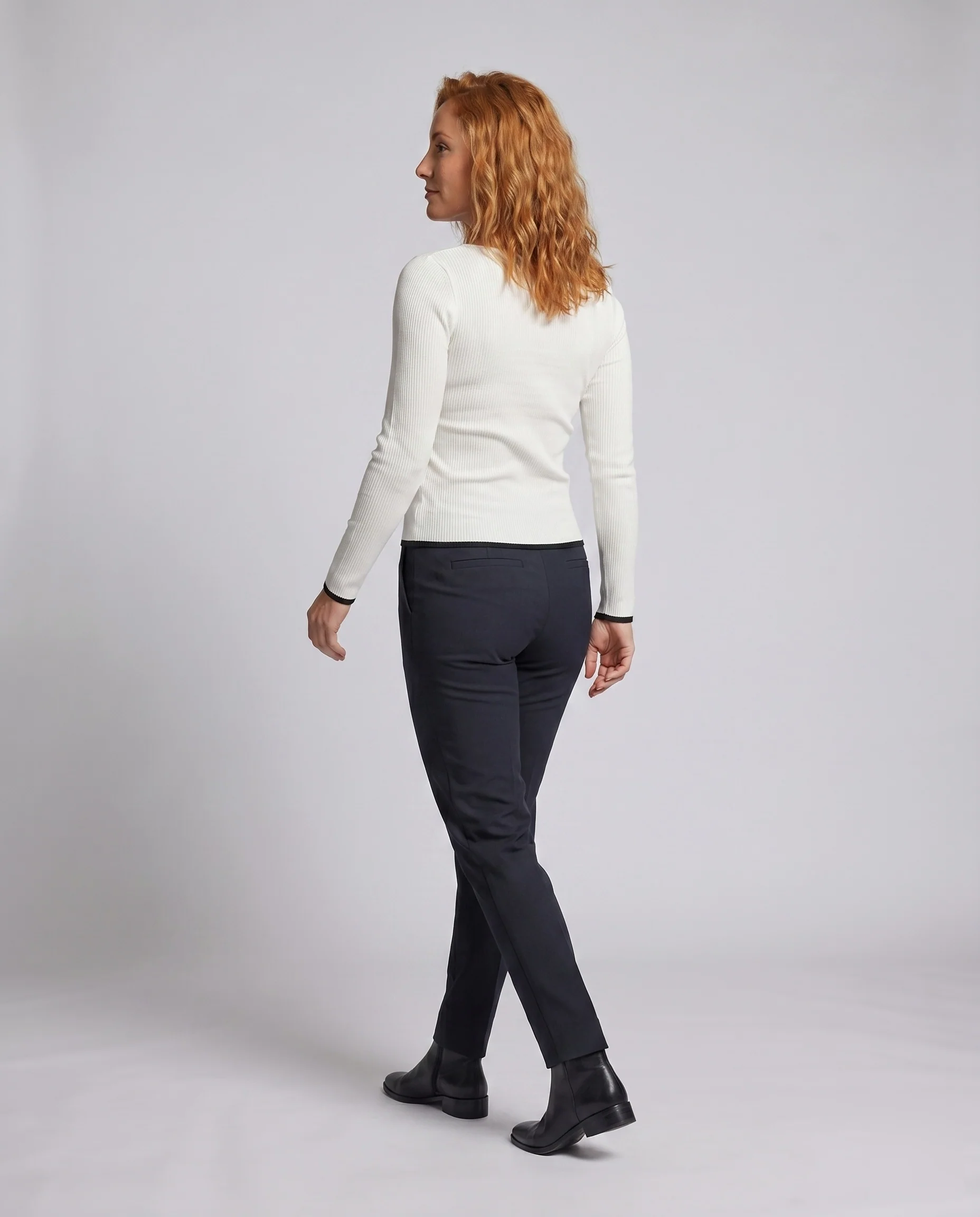 Damen nan figurbetontes Ripp-Langarmshirt mit Karree-Ausschnitt, Zierband und formenden Teilnähten - Image 4