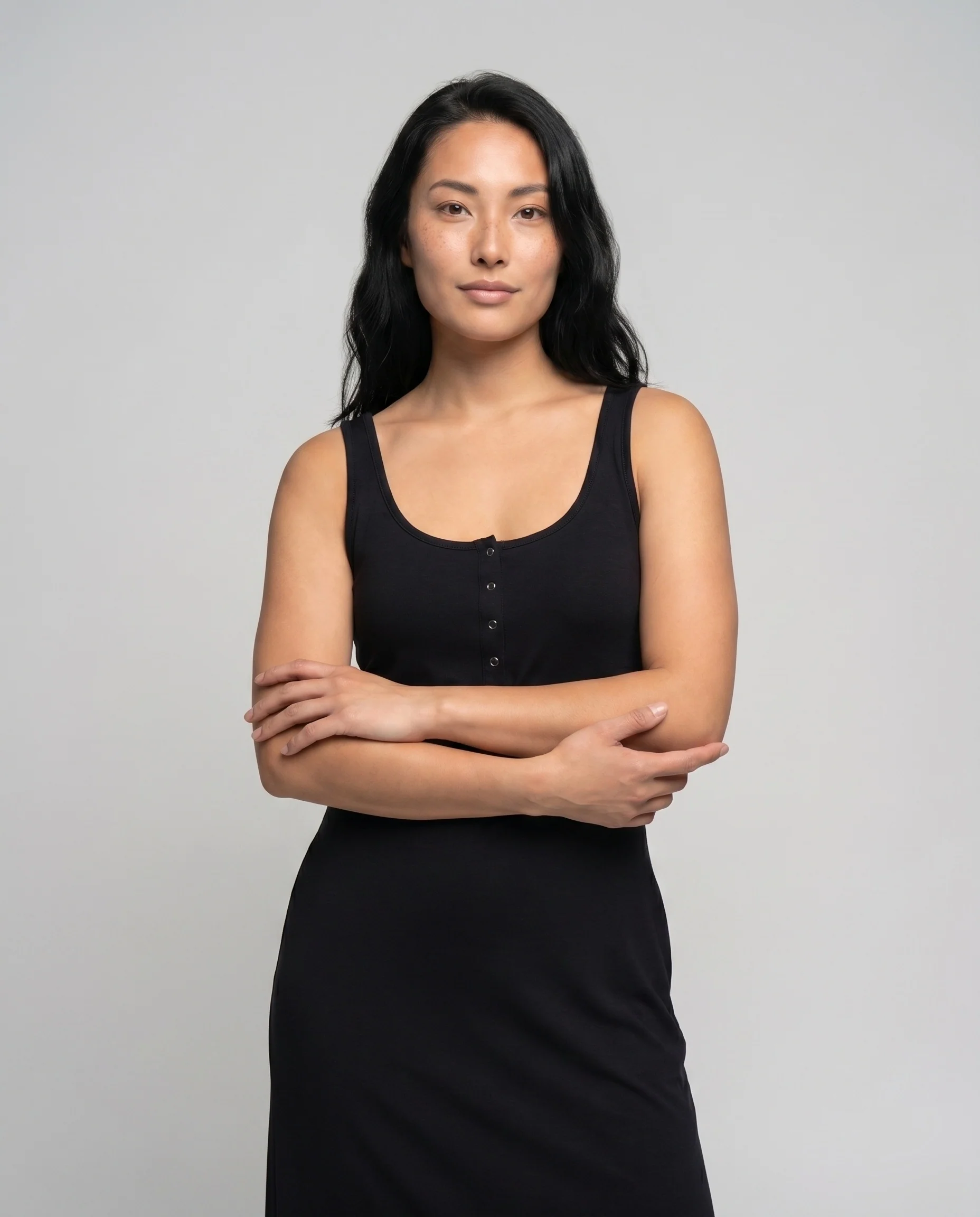 Damen nan figurnahes Maxikleid mit Henley-Knopfleiste und integriertem Cami - Image 2