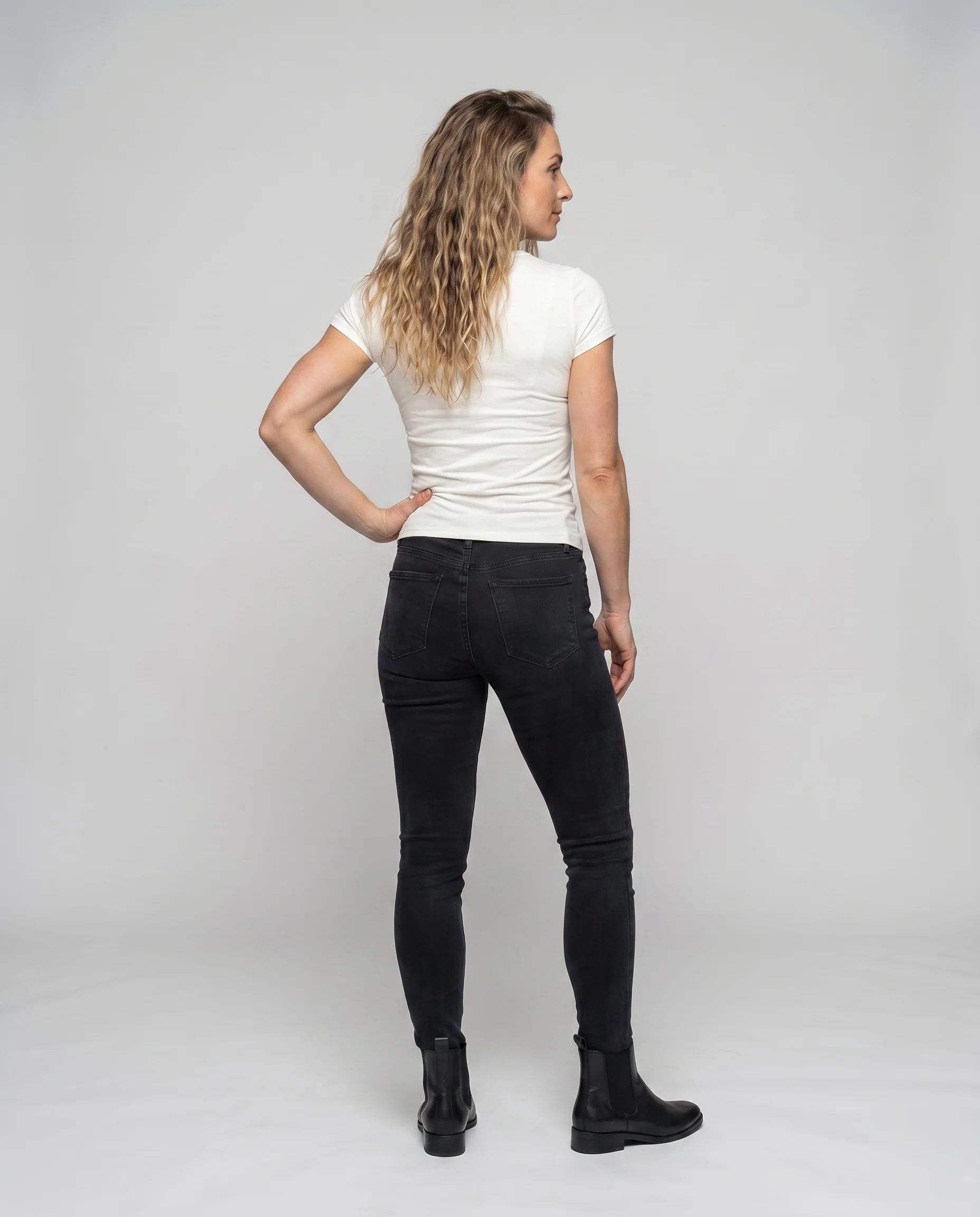 Damen nan formendes Kurzarmoberteil mit Querabnähern und körpernaher Silhouette - Image 3