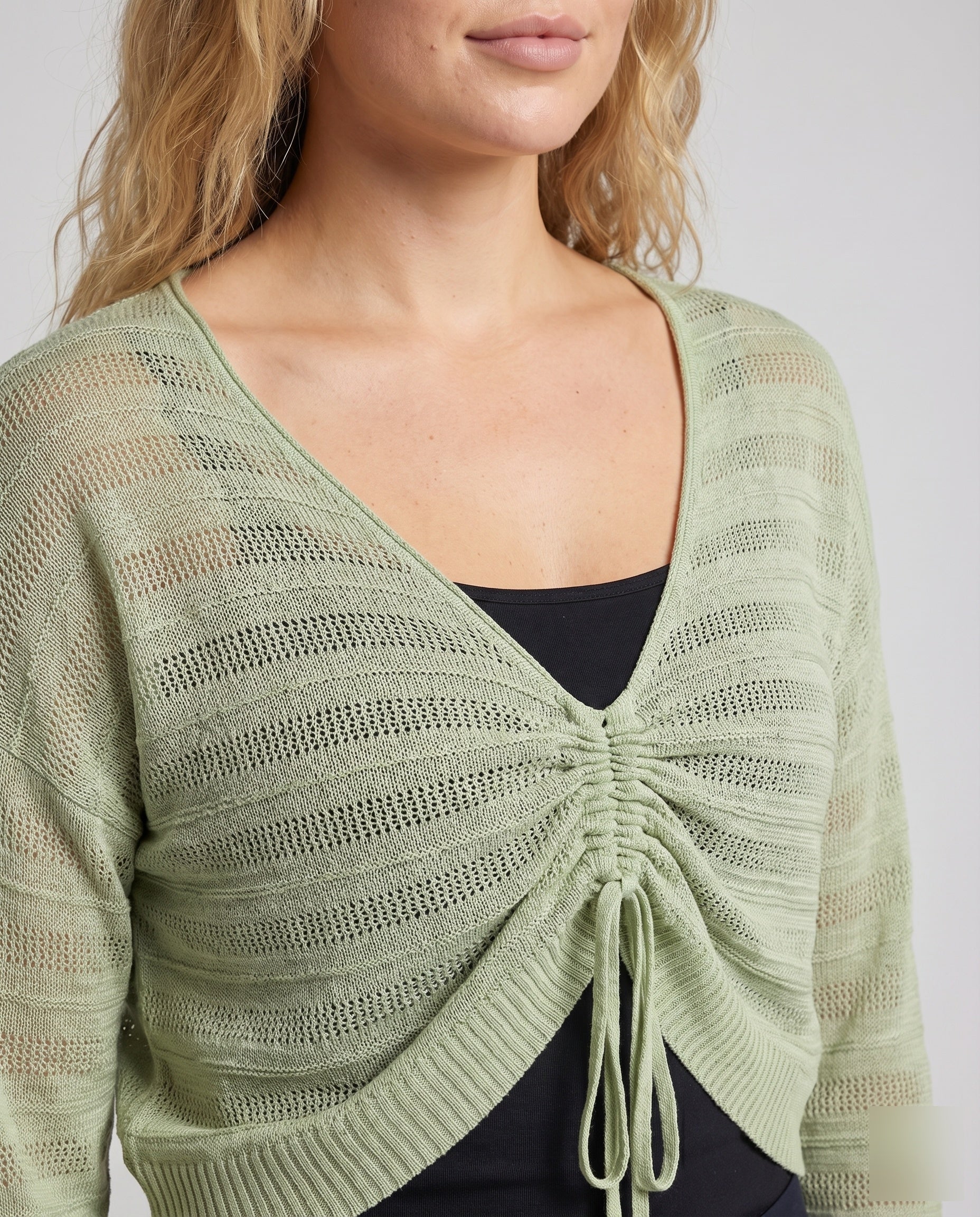 Damen Feinstrickjacke Kordelzug V-Ausschnitt Kurz gerafft - Image 3