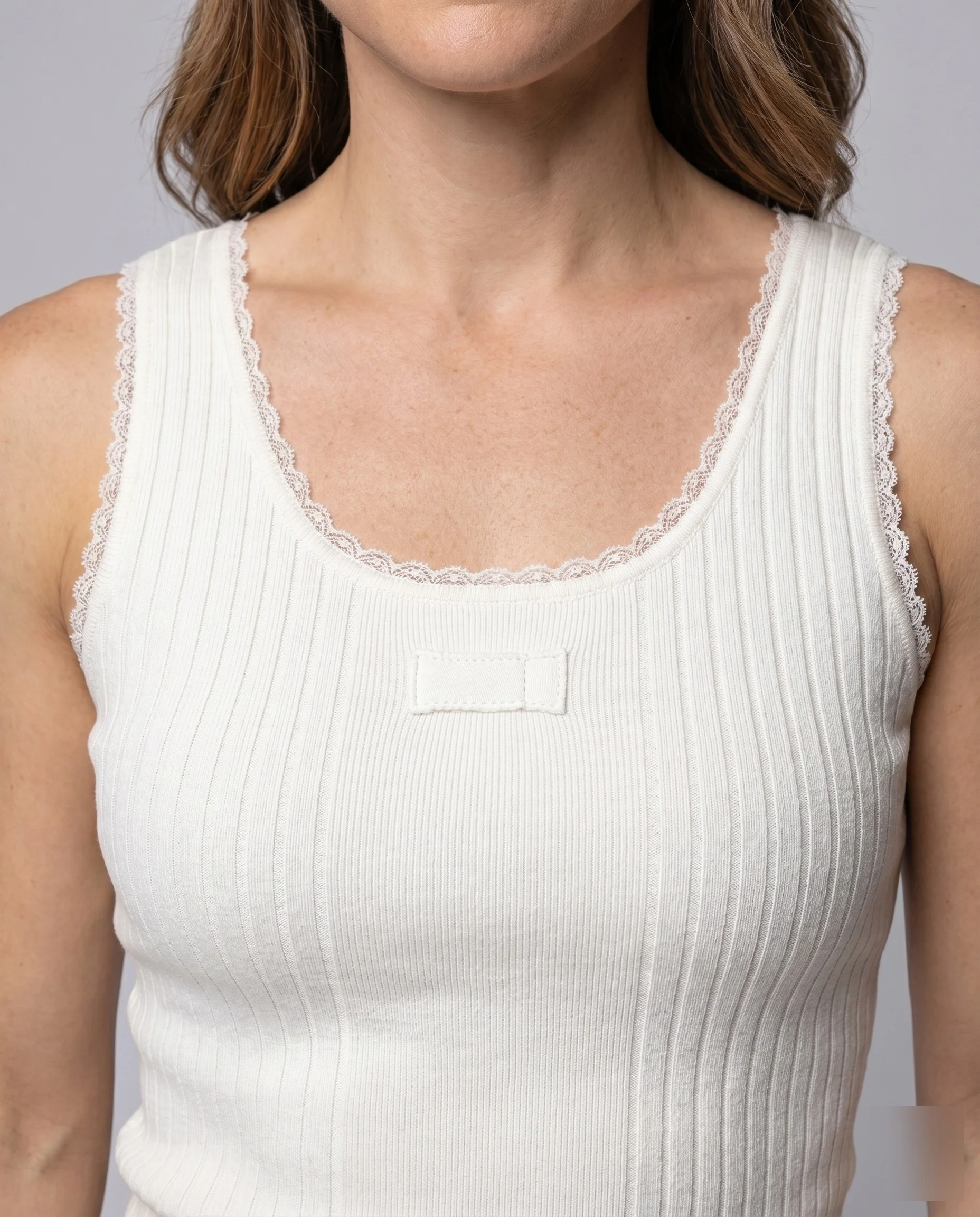 Damen nan geripptes Feinstrick-Cami mit Spitzenbesatz und taillierter Silhouette - Image 3