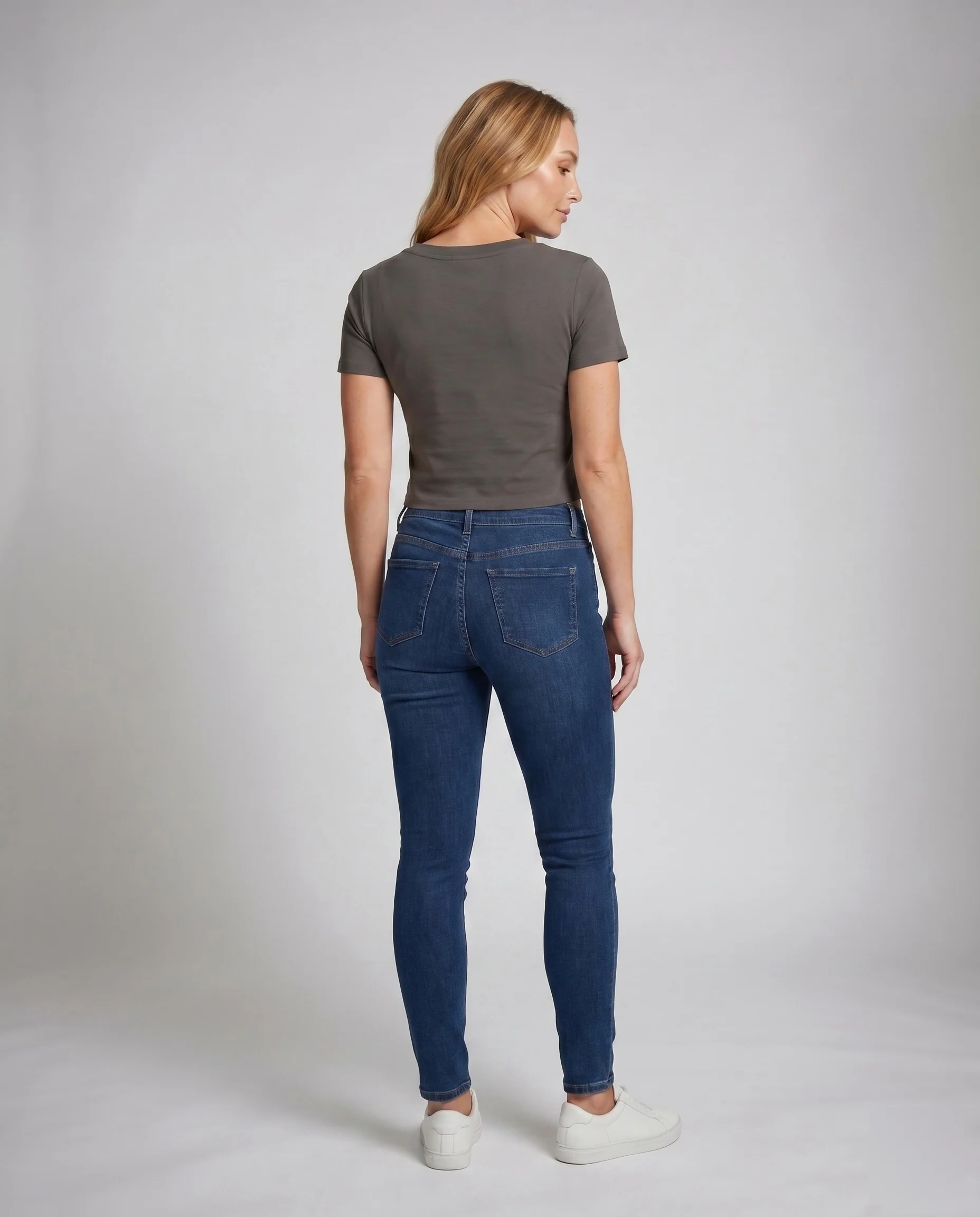 Damen nan kurzes Boxy-Shirt aus Baumwollmix mit Rundhalsausschnitt - Image 4