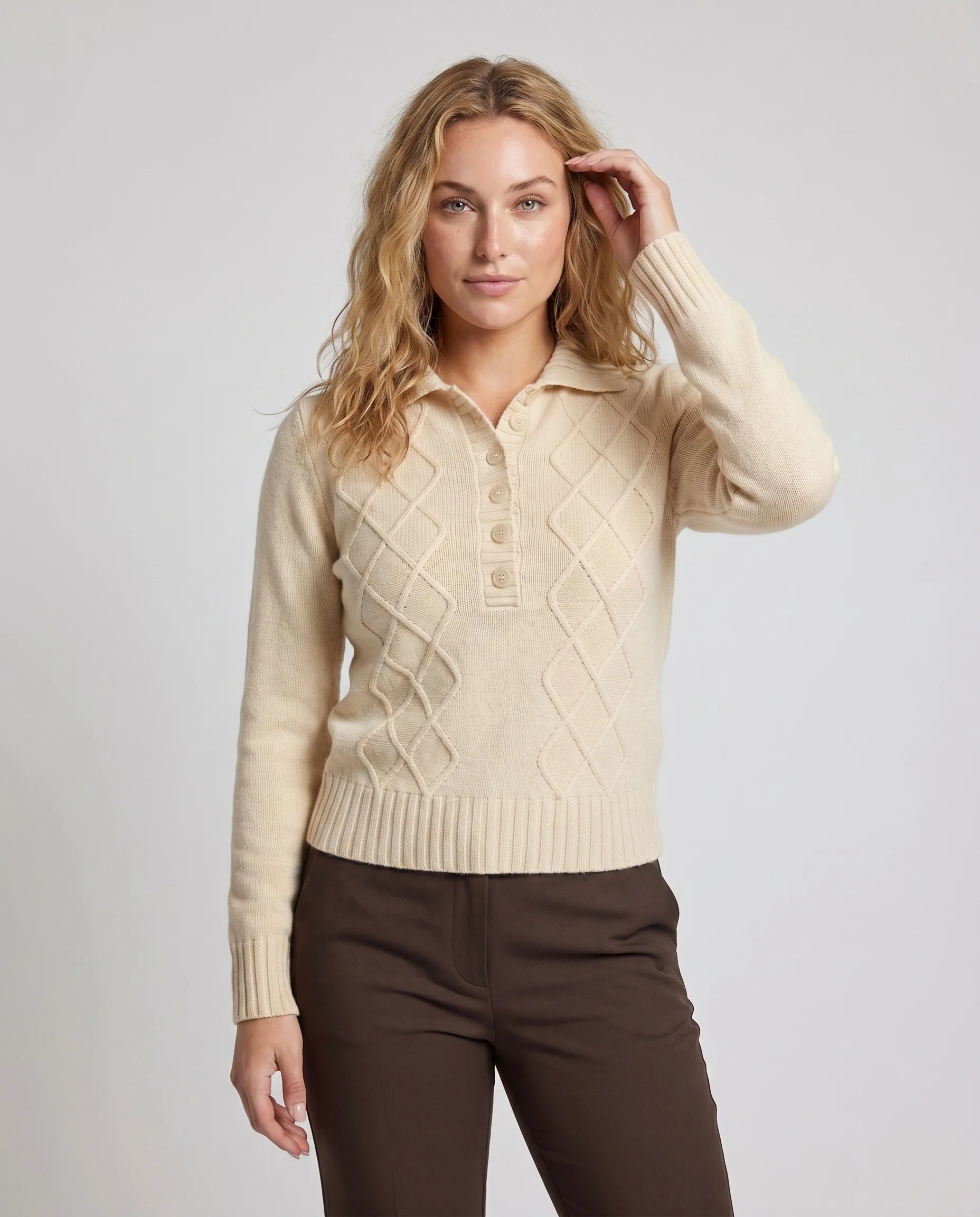 Damen nan kuscheliger Zopfstrickcardigan mit Schalkragen und durchgehender Knopfleiste - Image 2