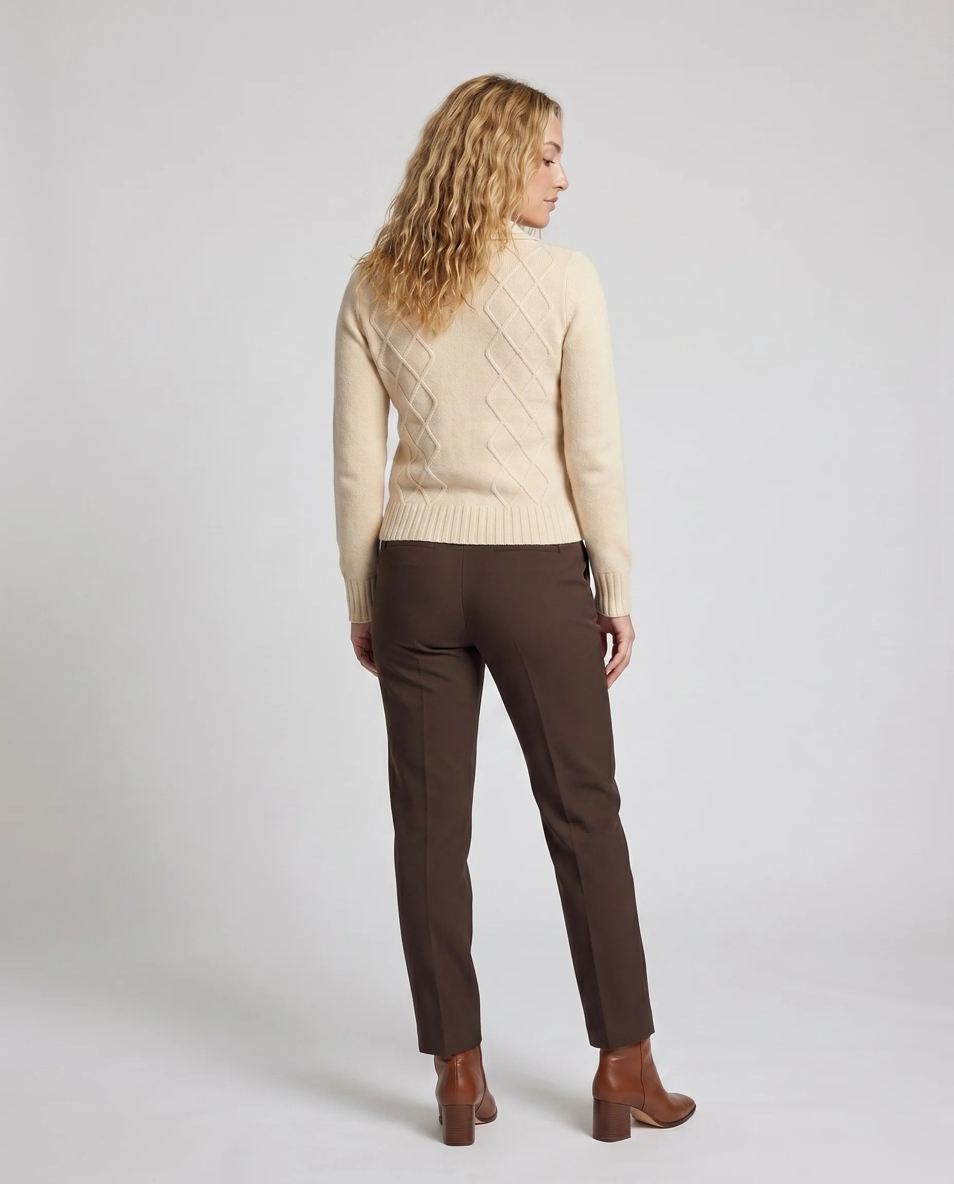 Damen nan kuscheliger Zopfstrickcardigan mit Schalkragen und durchgehender Knopfleiste - Image 4