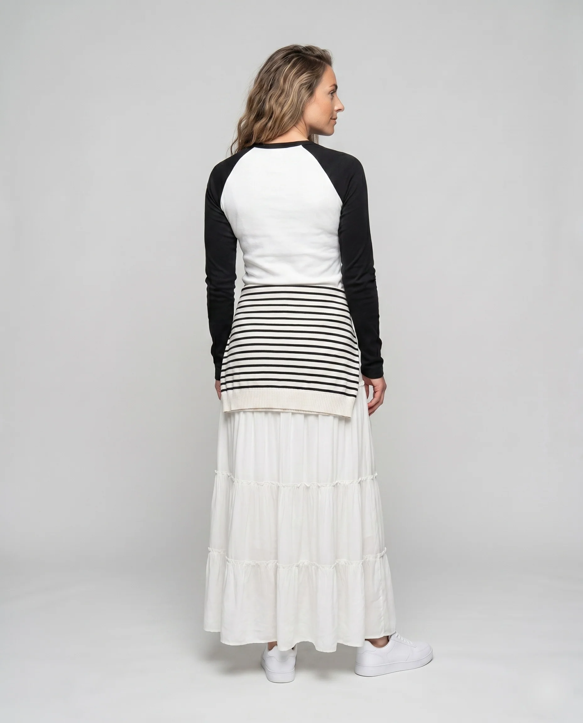 Damen nan langärmliges Raglanshirt aus Baumwollmix mit schmaler Silhouette und Rippkragen - Image 4
