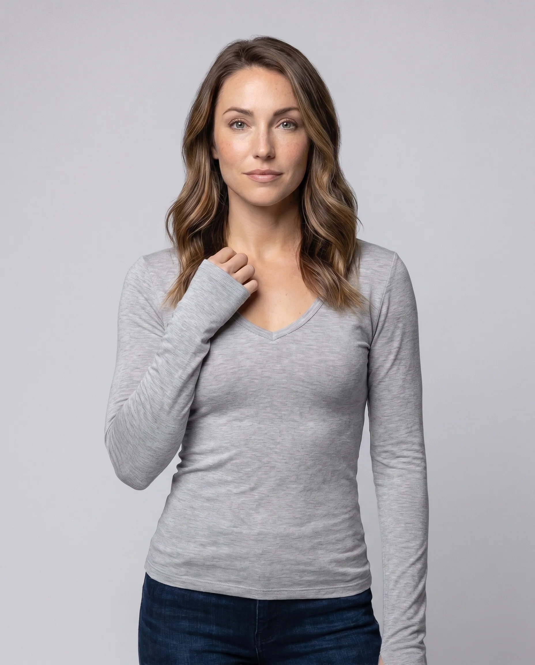 Damen nan leichtes Lagen-Longsleeve mit Off-Shoulder-Optik, integriertem Cami-Einsatz und figurbetonter Passform - Image 2