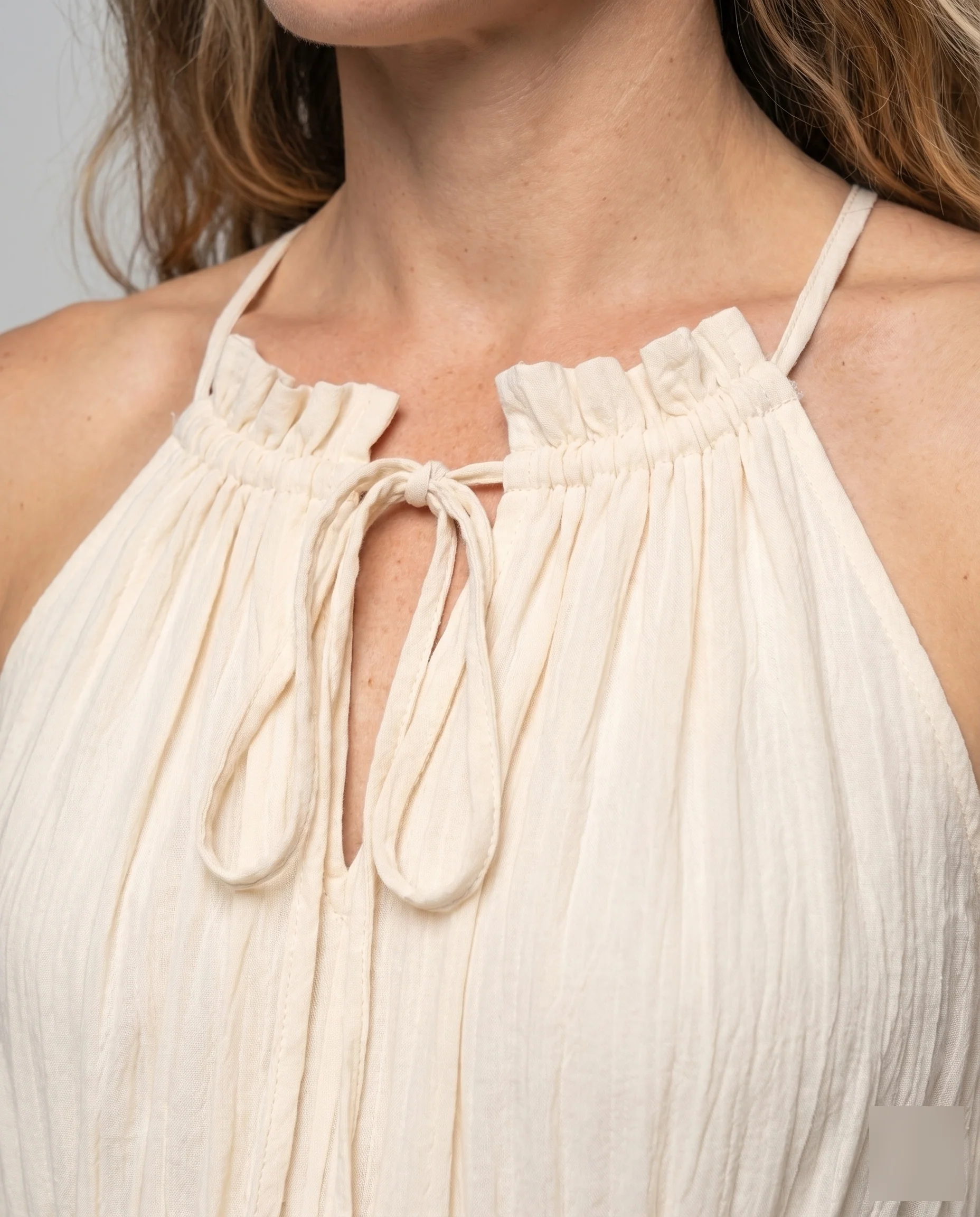 Damen Rüschen-Maxikleid Stufenrock Zarte Schleppe Rückenfrei - Image 3
