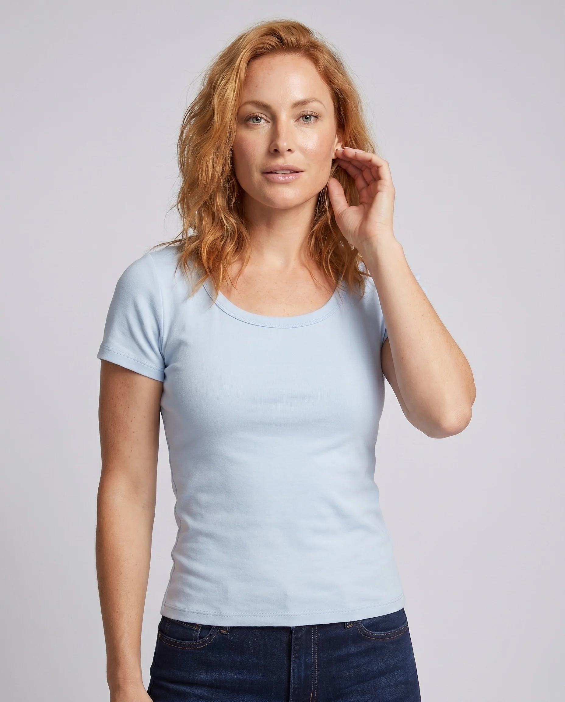 Damen nan schlankes Baumwoll-Stretchshirt mit Rundhalsausschnitt und körpernaher Passform - Image 2