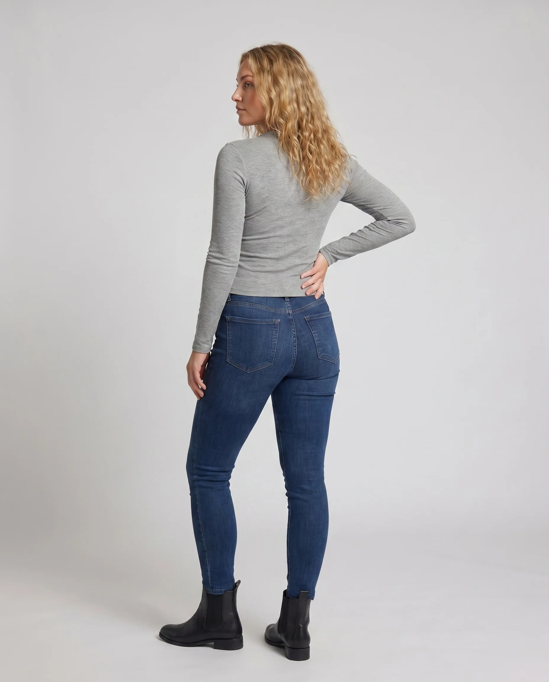 Damen nan schmal geschnittenes Langarm-Henleyshirt aus weichem Baumwollmix mit durchgehender Knopfleiste - Image 4