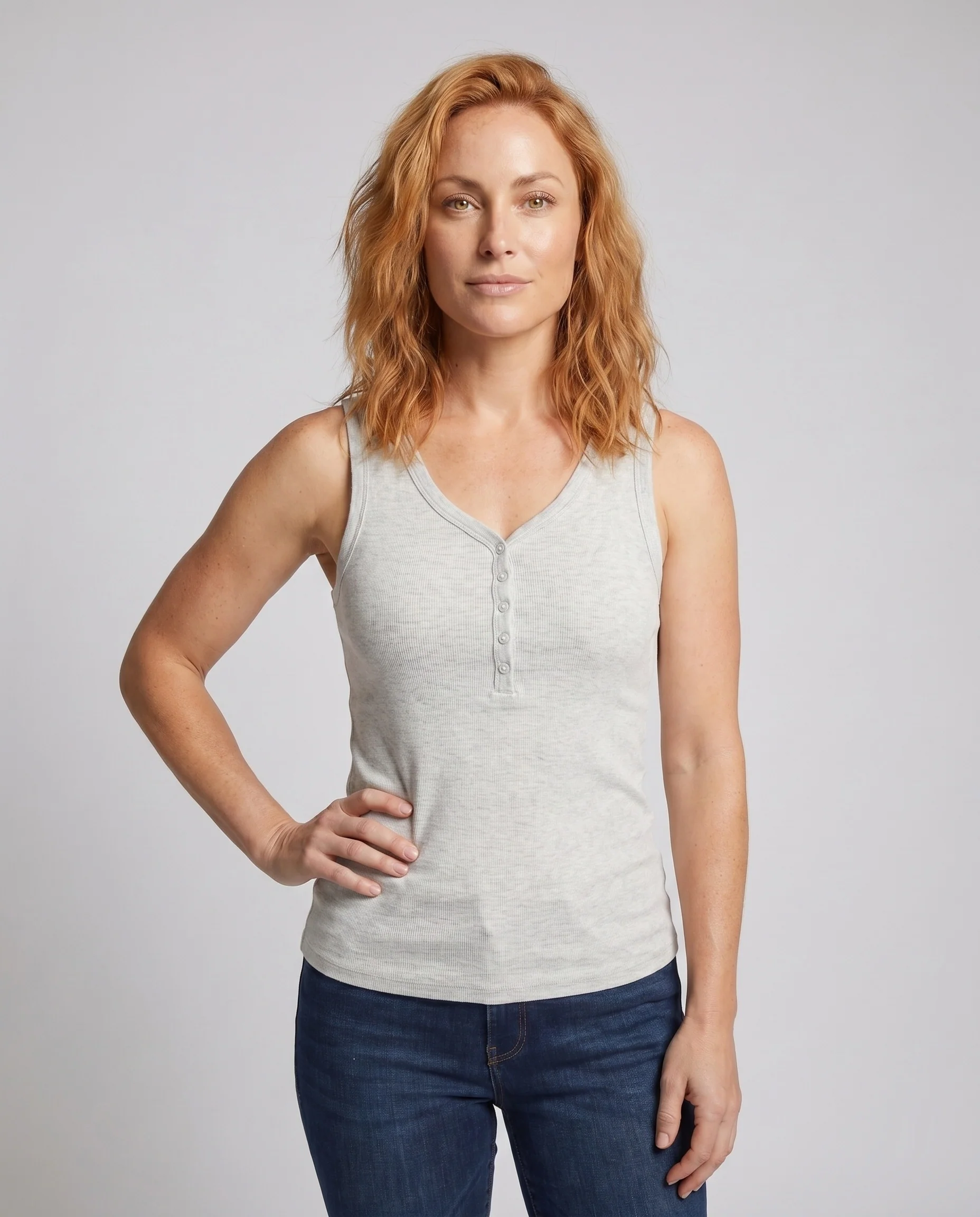 Damen nan schmal geschnittenes Rippjersey-Achseltop mit Henley-Knopfleiste und tiefem V-Ausschnitt - Image 2