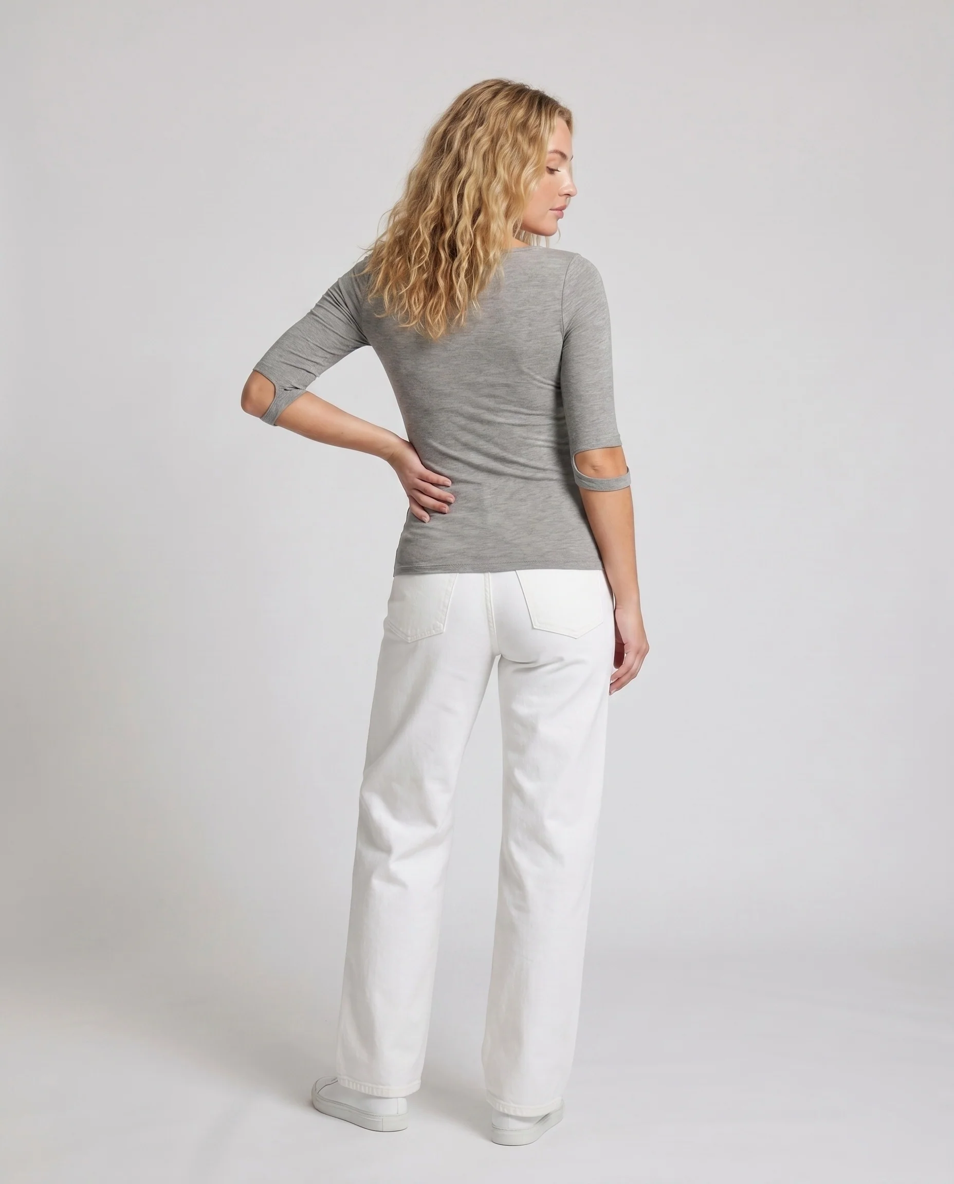 Damen nan schmales Stretchshirt mit U-Ausschnitt und Ärmelaussparung - Image 4