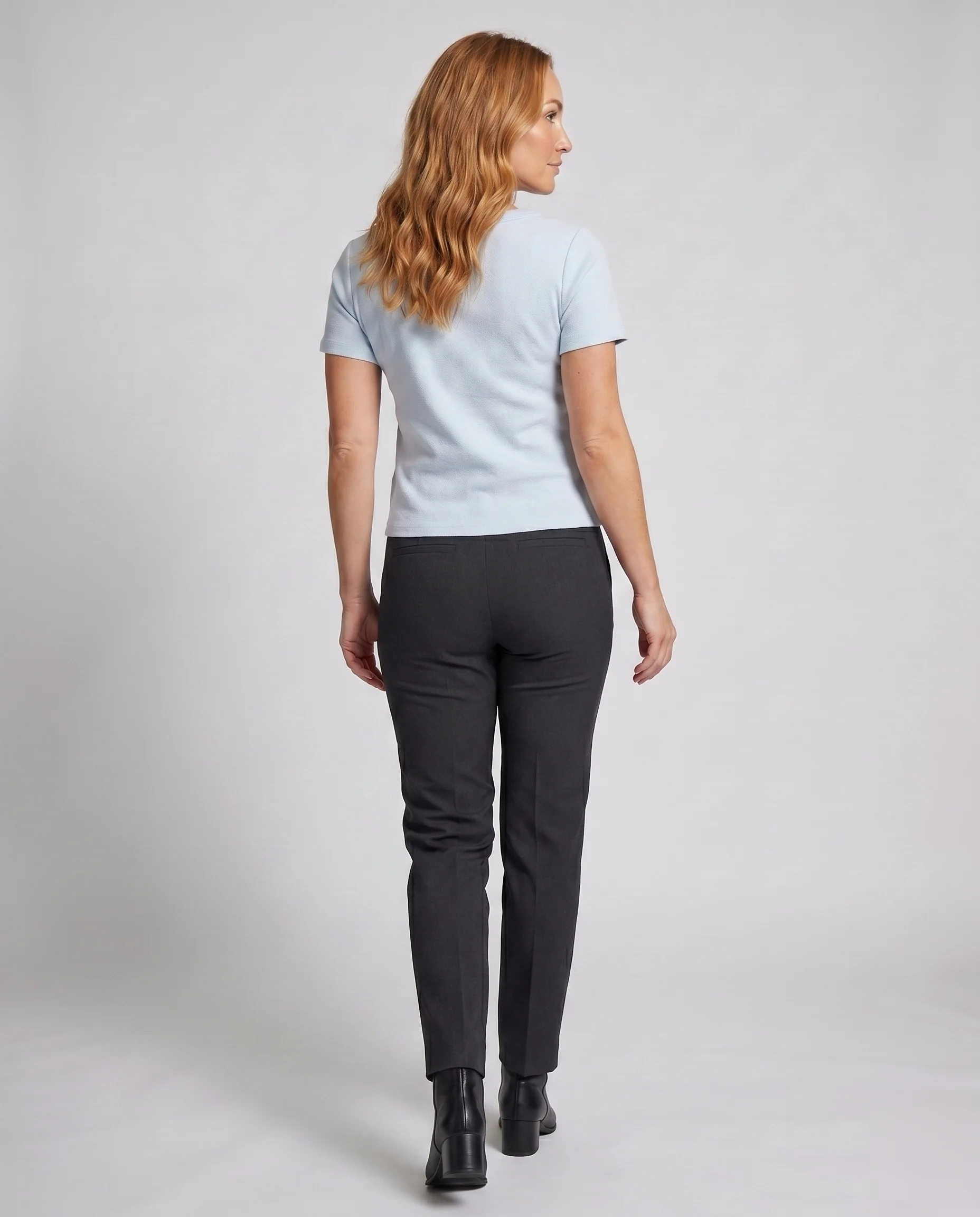 Damen nan strukturiertes Kurzarm-Strickshirt mit Rundhalsausschnitt und feiner Waffelstruktur - Image 4
