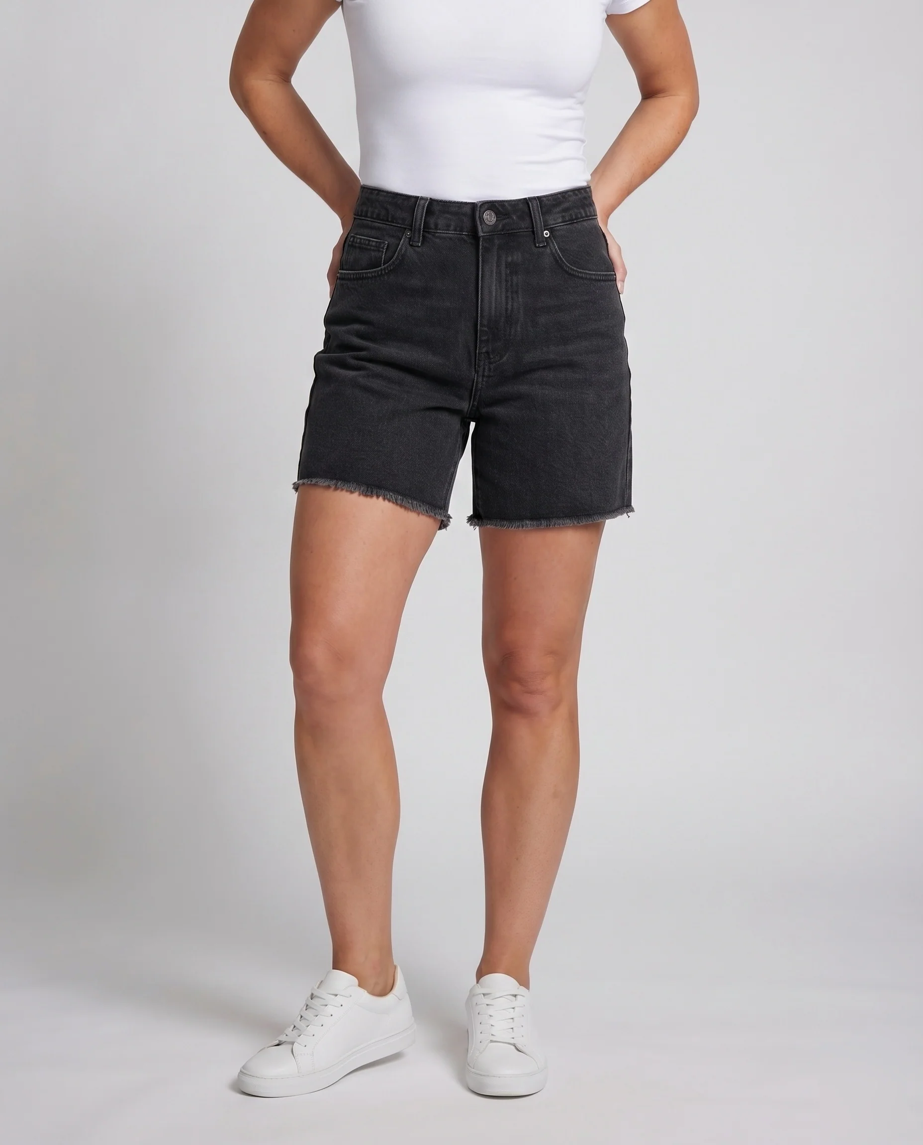 Damen Jeansshorts High-Waist Gerader Schnitt Fransensaum - Image 2