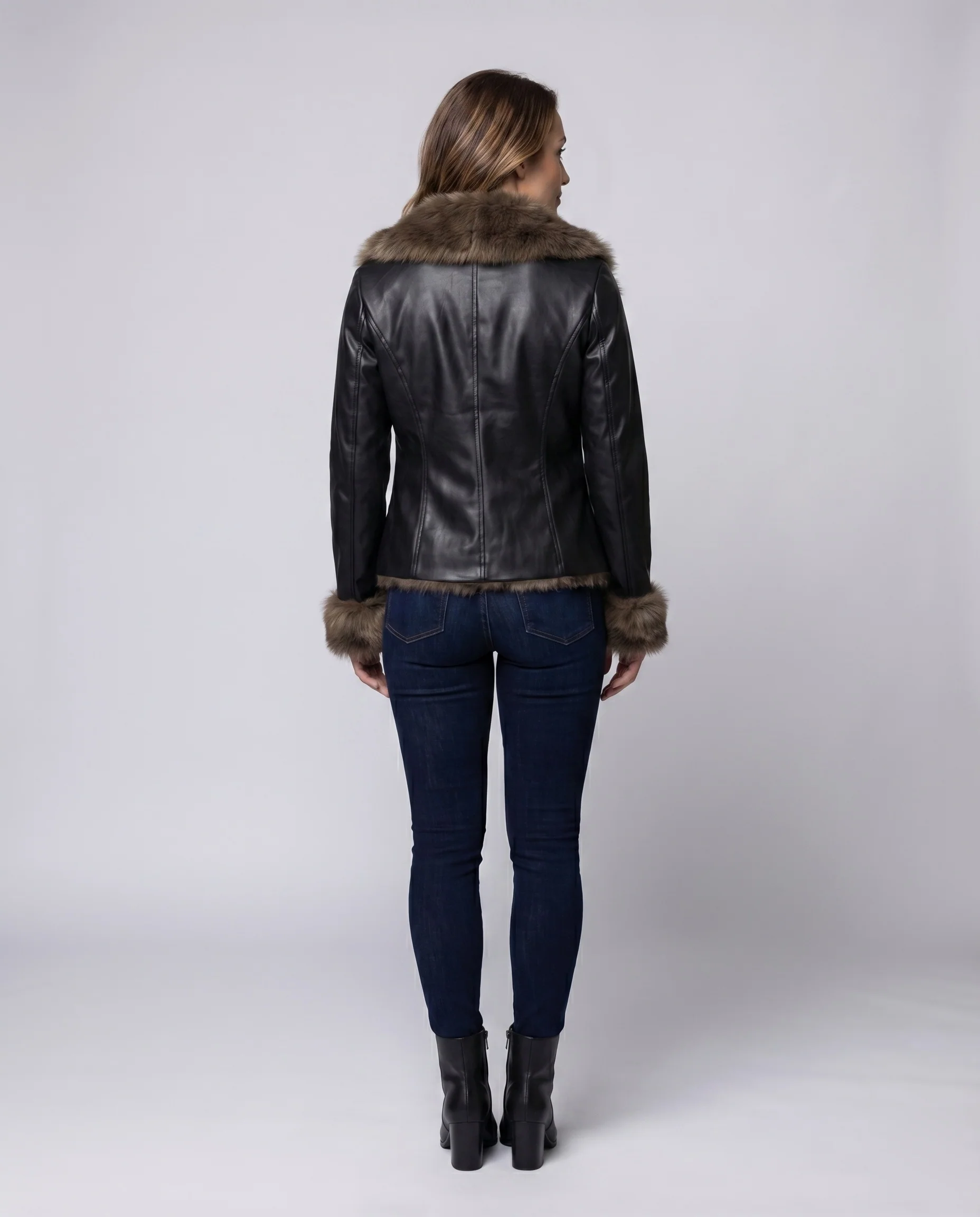 Damen Blazer Lederimitat Pelzkragen Schößchen-Silhouette - Image 4