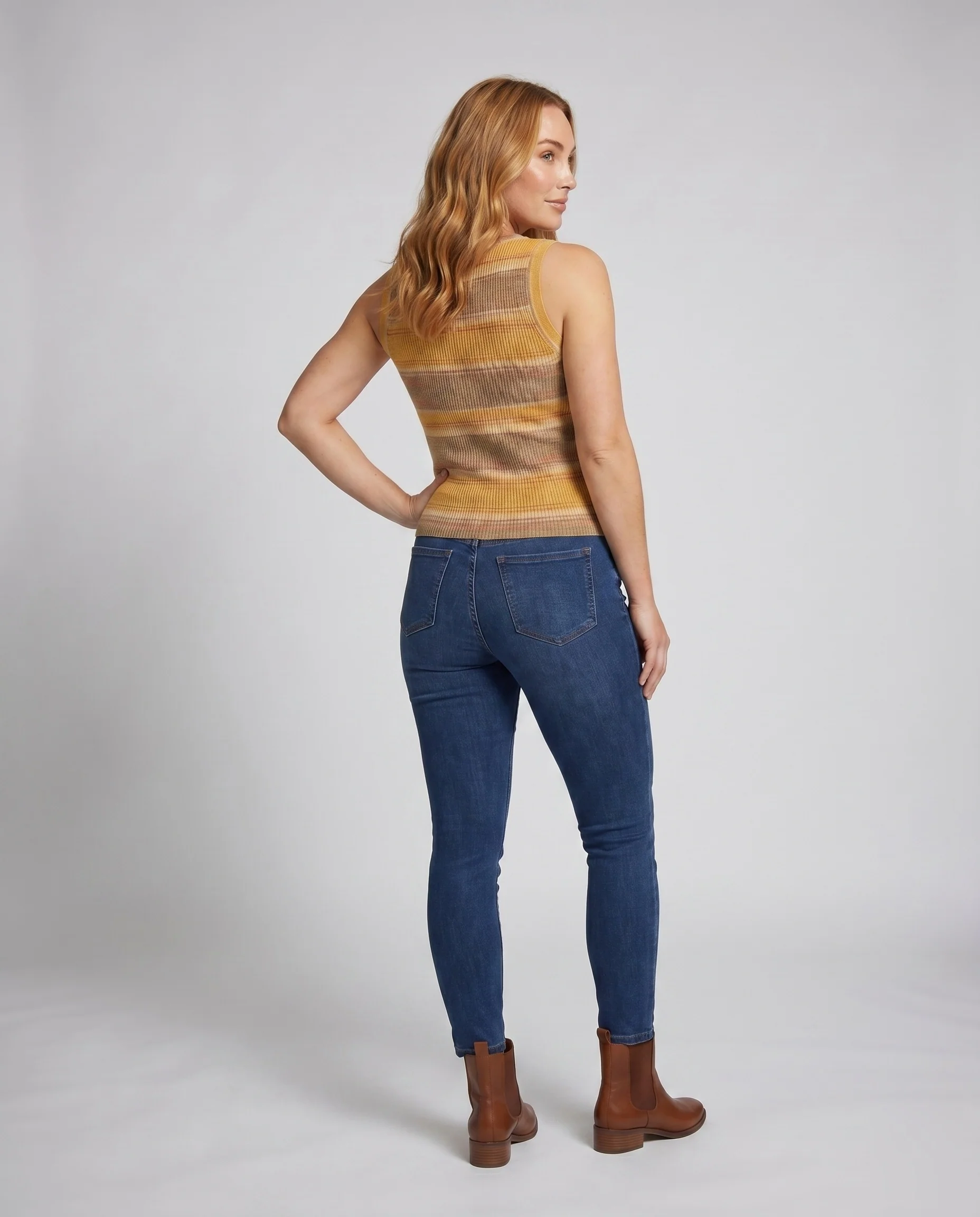 Damen nan tailliertes geripptes Strick-Top mit hohem Rundhals und verlaufendem Streifenmuster - Image 4