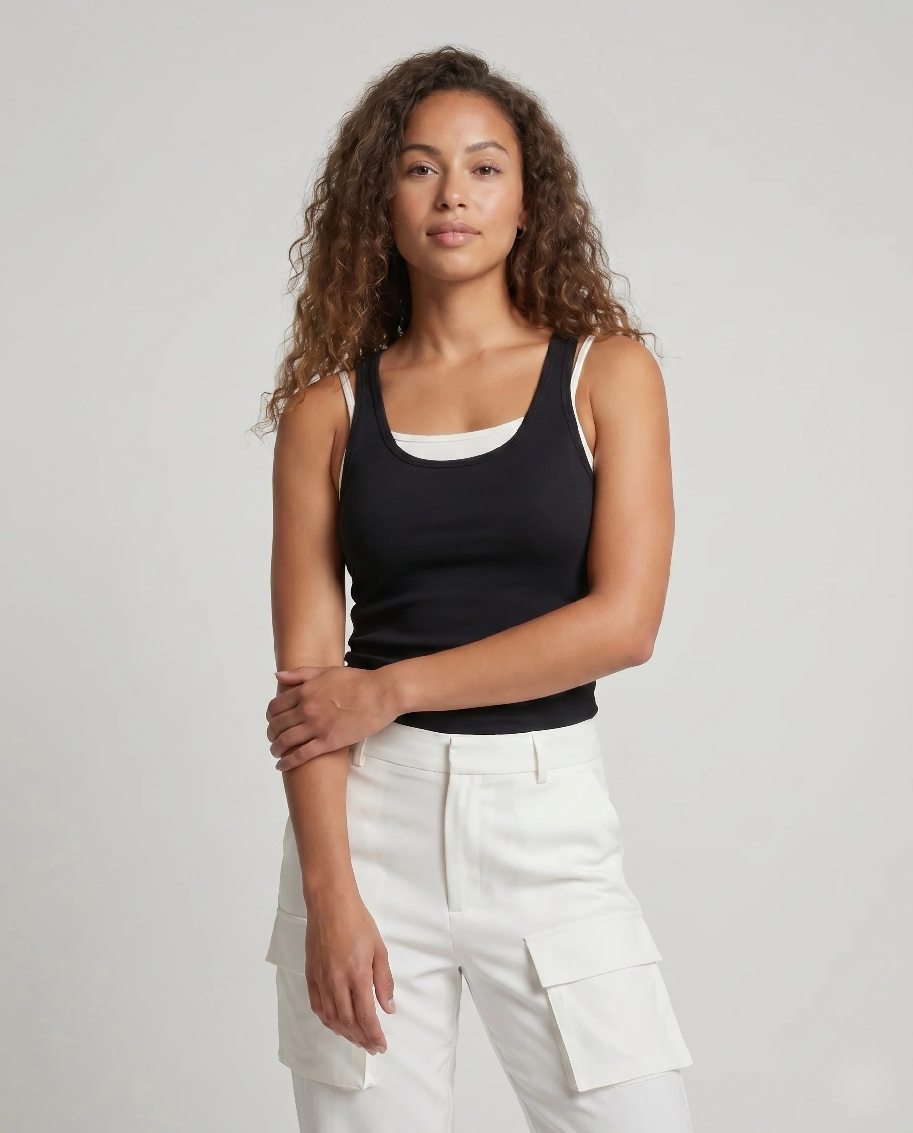 Damen nan tailliertes Layering-Tanktop mit eingenähtem Kontrast‑Cami und schmalen Trägern - Image 2