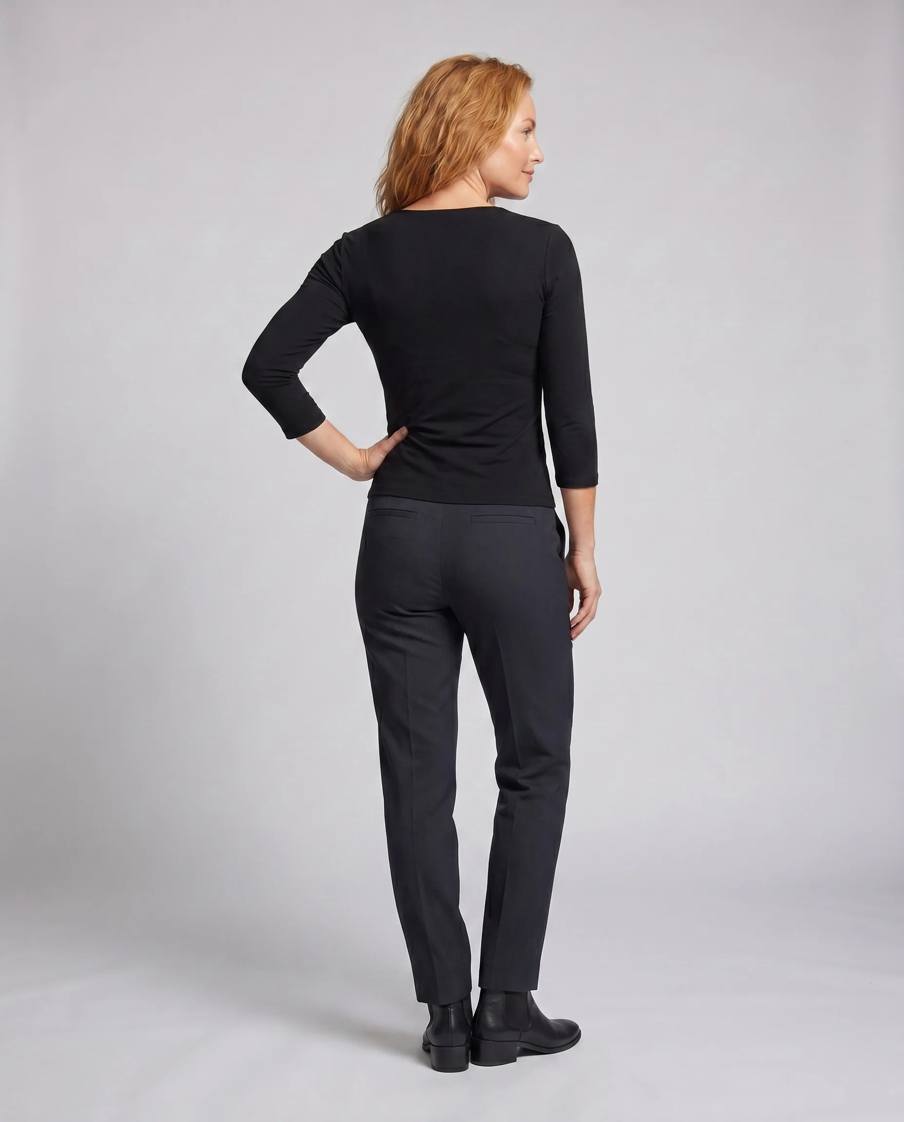 Damen nan tailliertes Wickel-Feinstrickshirt mit tiefem V-Ausschnitt, seitlicher Raffung und langem Arm - Image 4