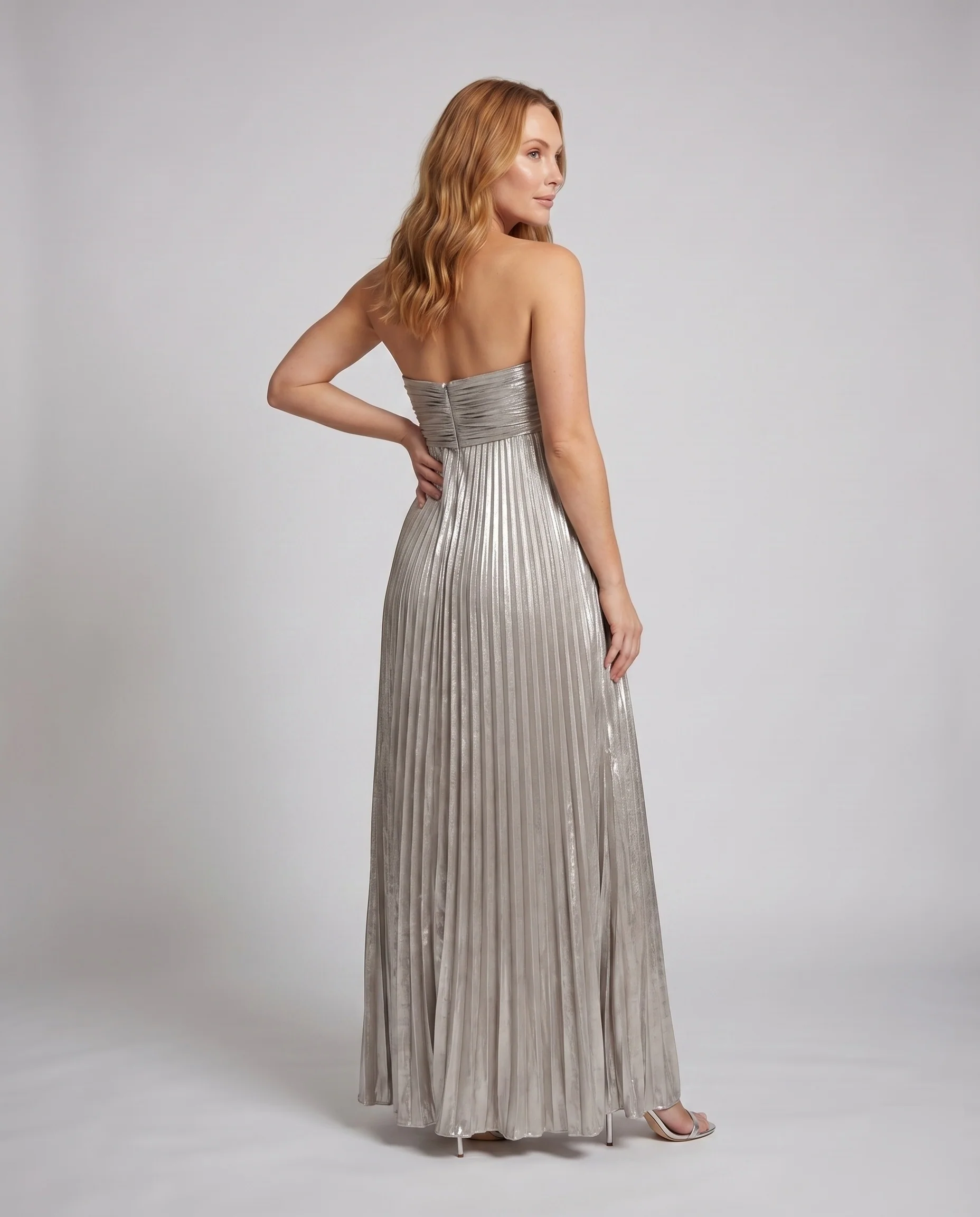 Damen Plissee-Maxikleid Trägerlos Godet-Saum - Image 4